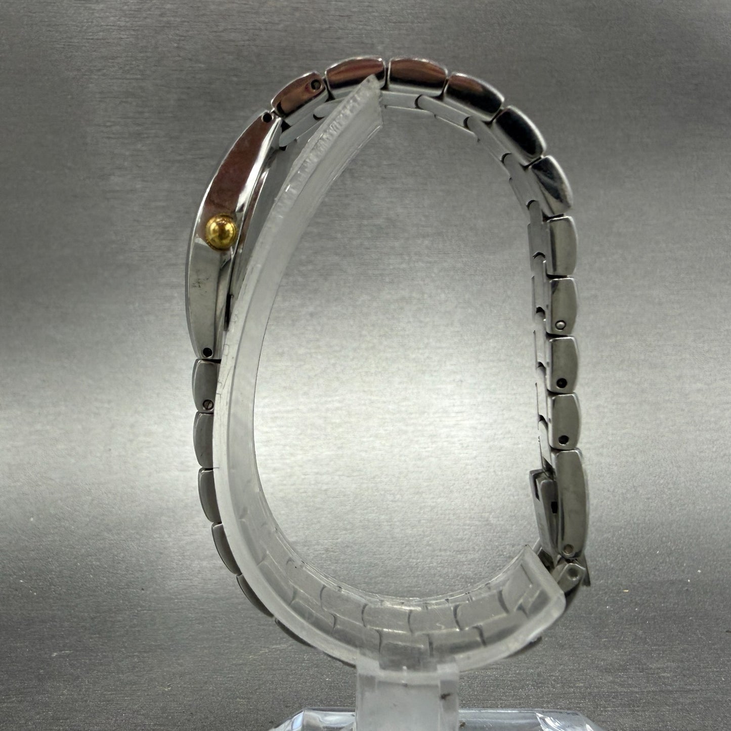 Bulova Watch Women 23mm Silver Dial Two Tone Round 98T84 New Battery6