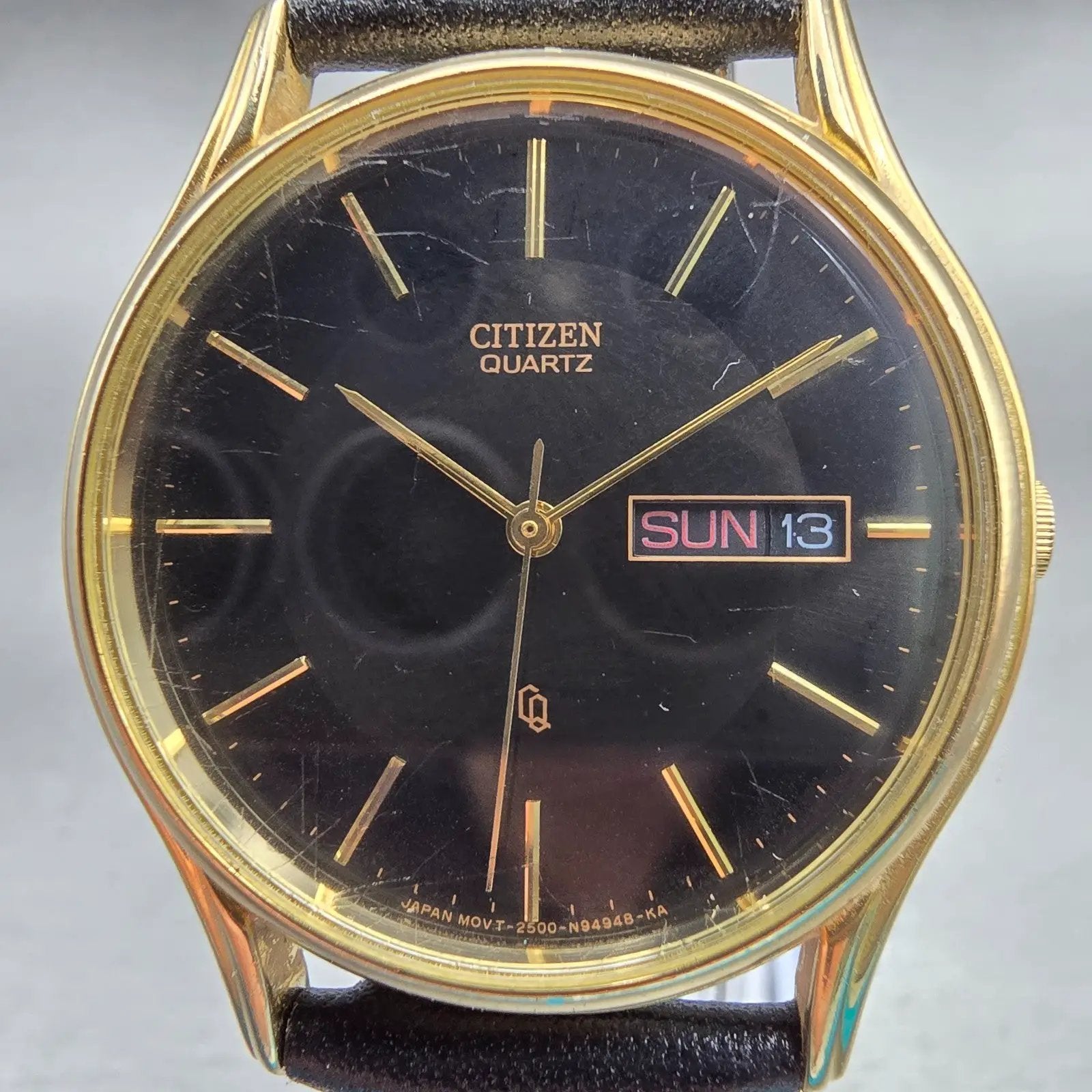 Citizen CQ Watch Men 34mm Black Dial Gold Tone Daydate 2500-S76418 New Battery1