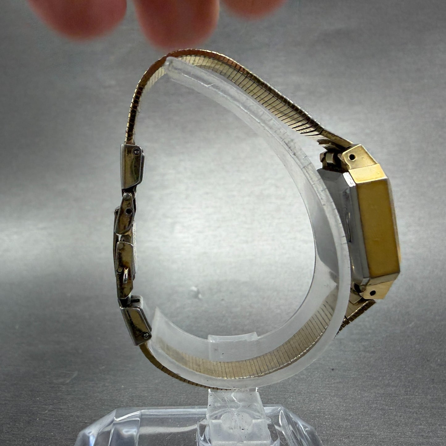 Seiko Tank Watch Women 18mm Green Dial Gold Tone Manual Rectangle 11-3990 Runs 18
