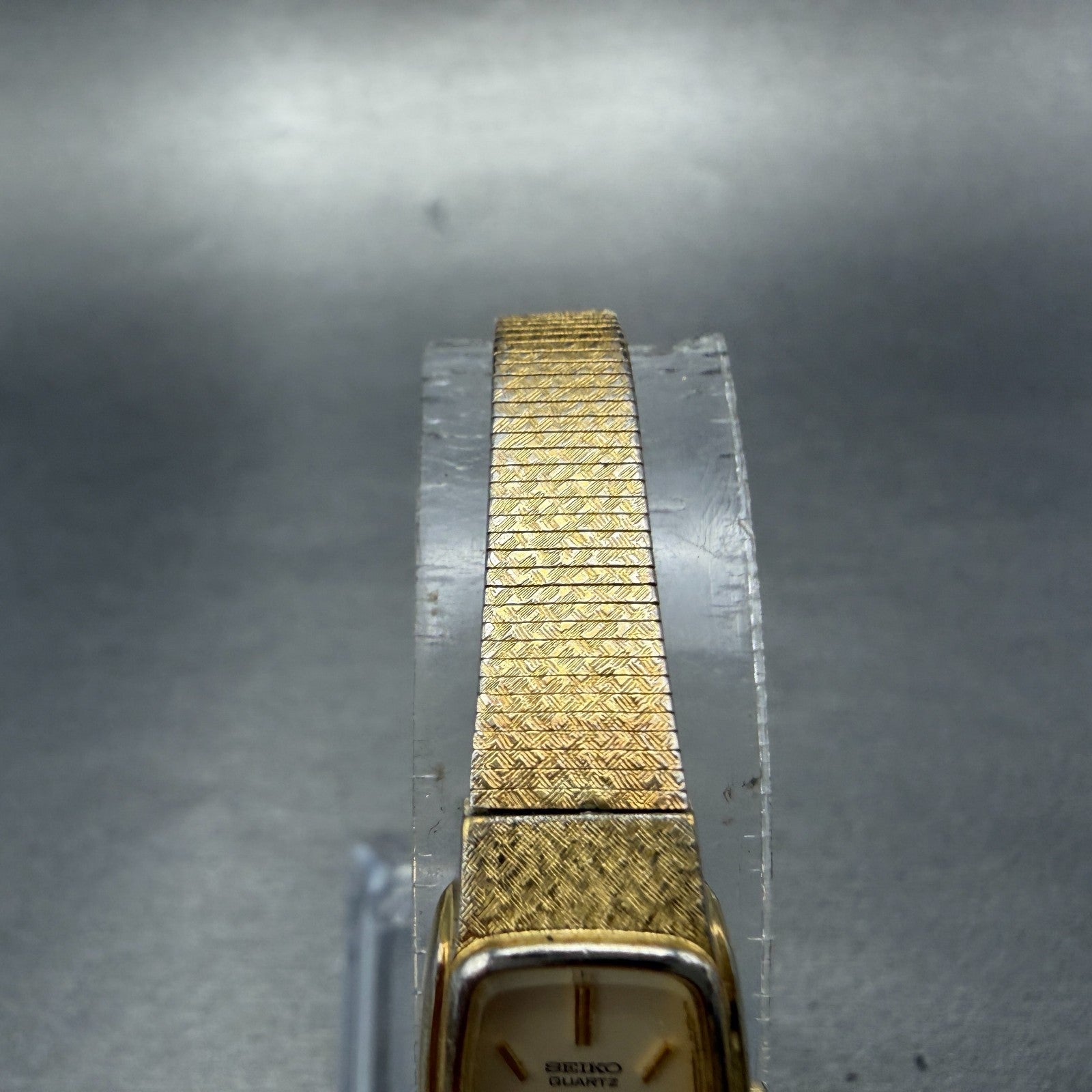 Seiko Tank Watch Women 13mm Champagne Dial Gold Tone 1320-5549 New Battery 76D4