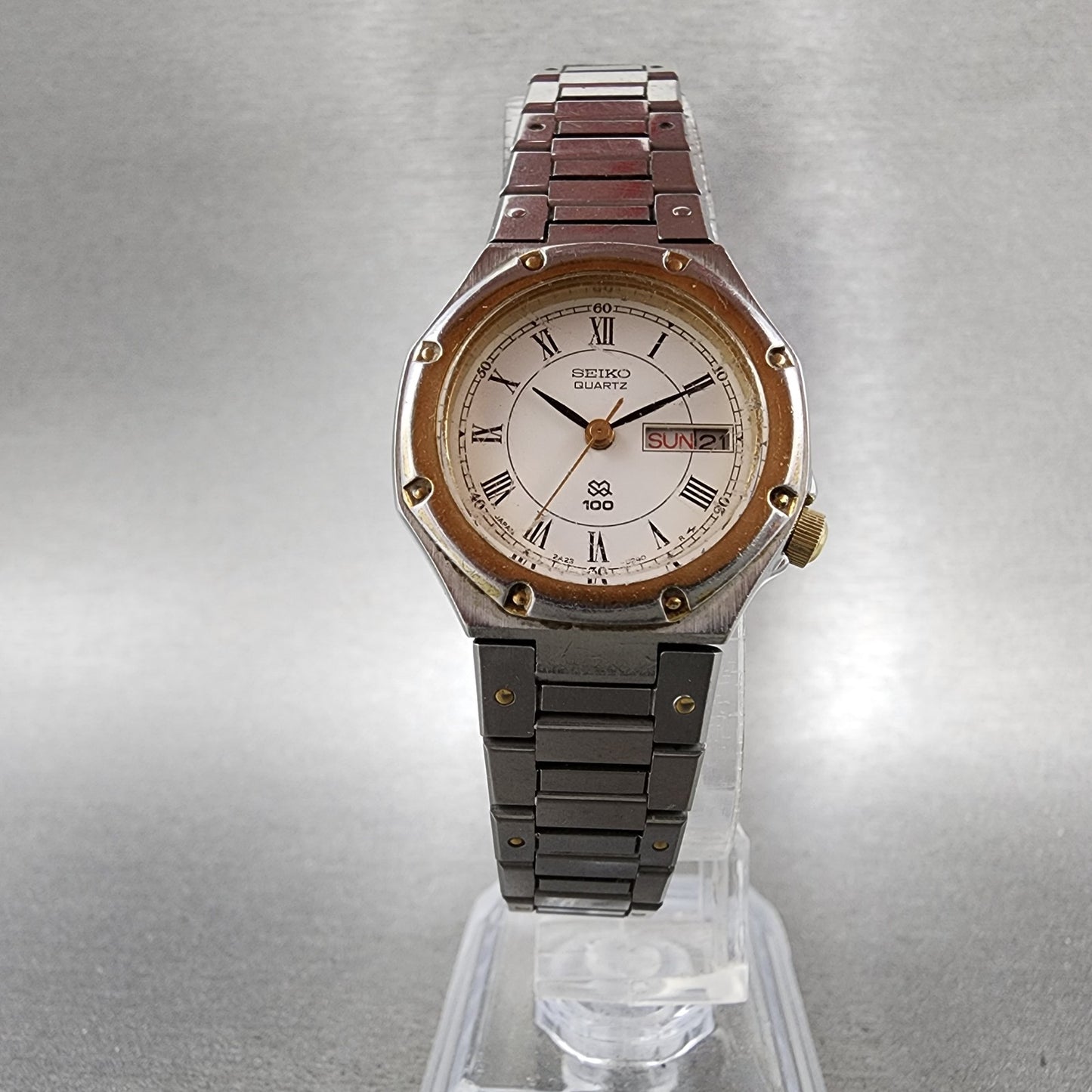 Seiko SQ 100 Watch Women 25mm White Dial Two Tone Daydate 2a230110 New Battery5