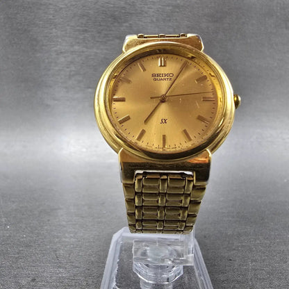 Seiko SX Watch Men Champagne Dial Gold Tone Round V701-1S50 PARTS Vintage12