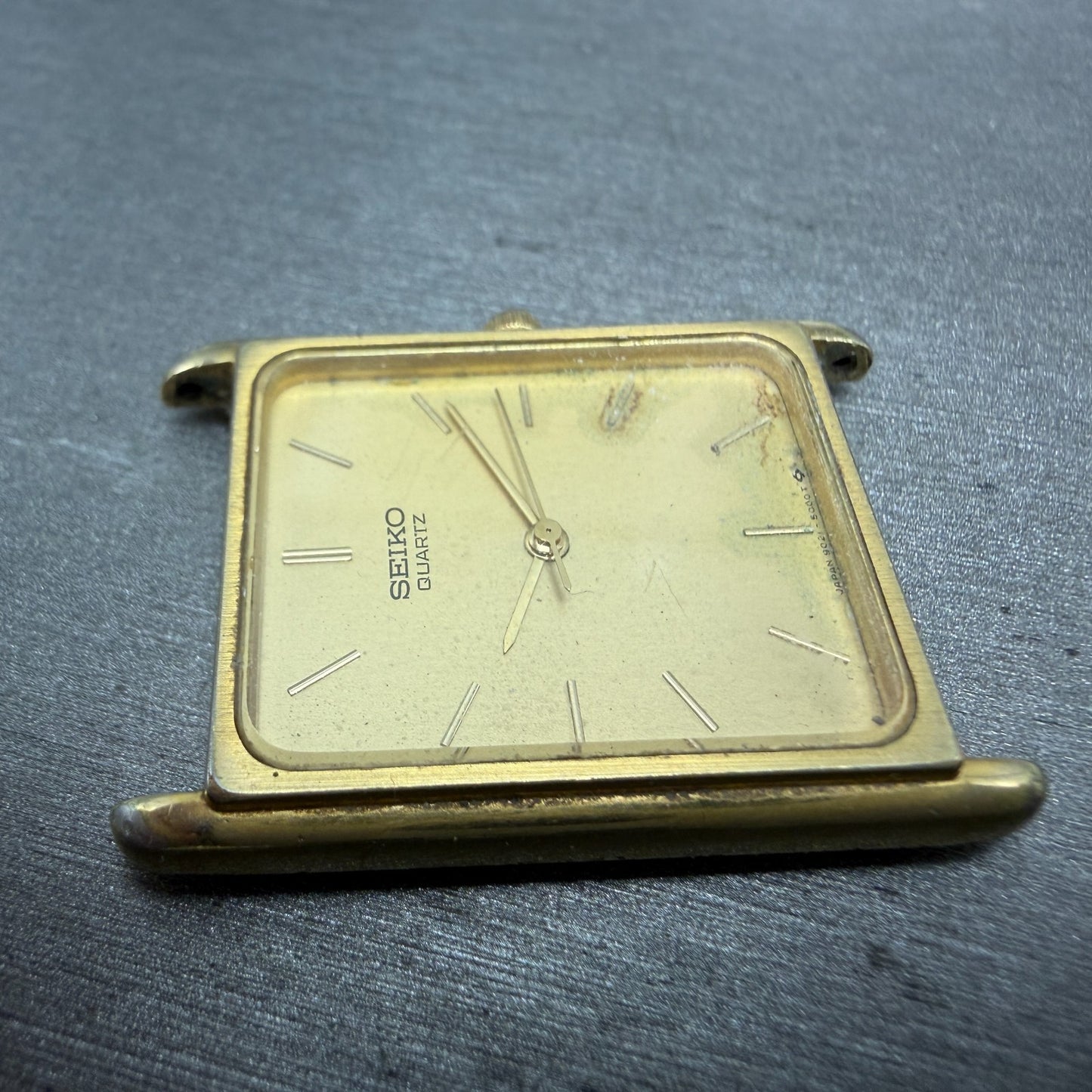 Seiko Tank Watch Men 25mm Champagne Dial Gold Tone Rectangle 9021-5009 PARTS4