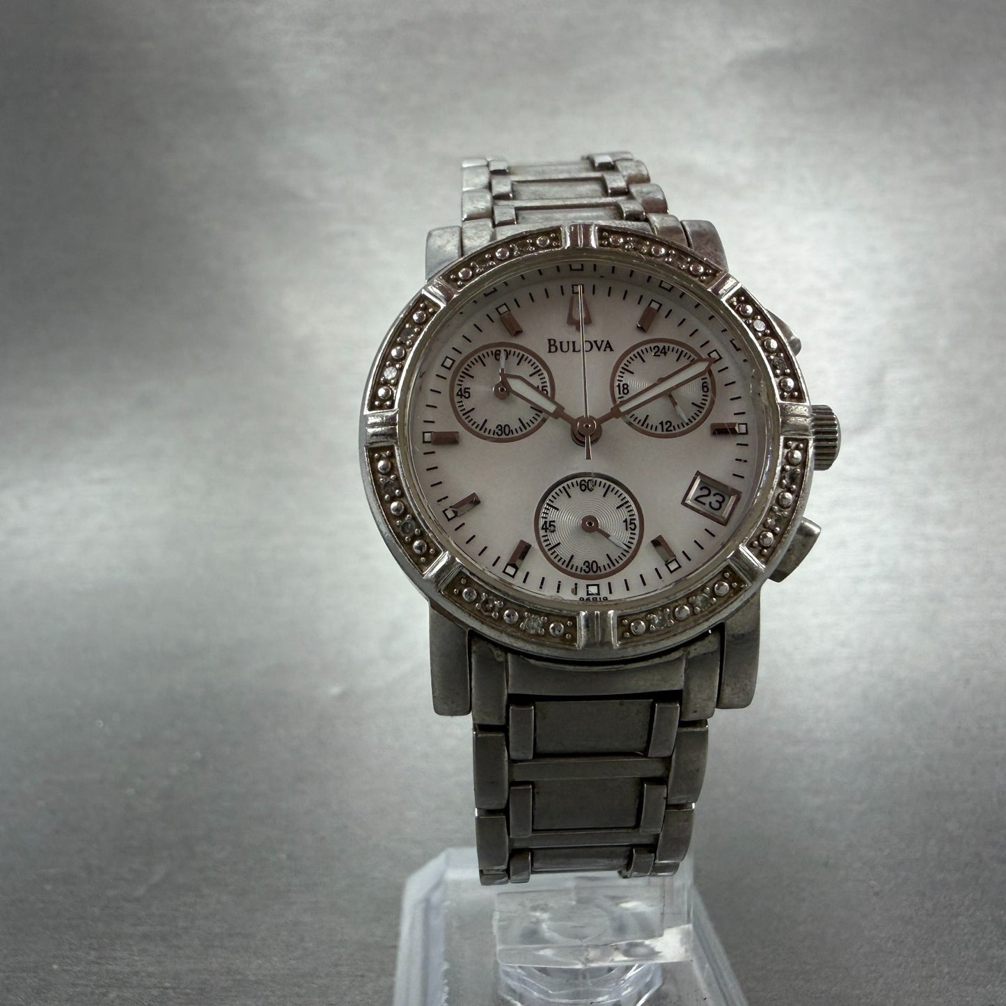 Bulova Chronograph Watch Women 30mm White Dial Silver Tone Date 96R19 New BattVE5