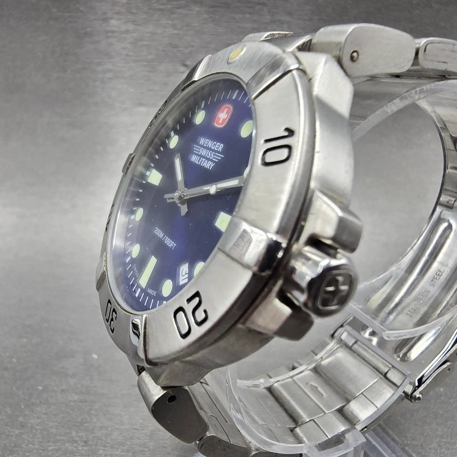 Wenger Swiss Military Dive Watch Men 41mm Blue Dial Silver Tone Date 79178 PARTS3