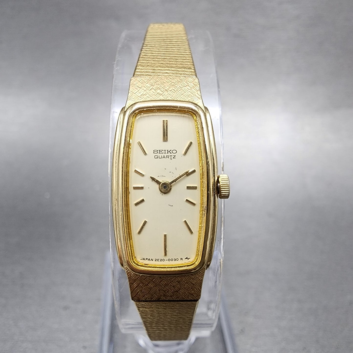 Seiko Tank Watch Women 13mm White Dial Gold Tone Rectangle 2e205010 New Battery0