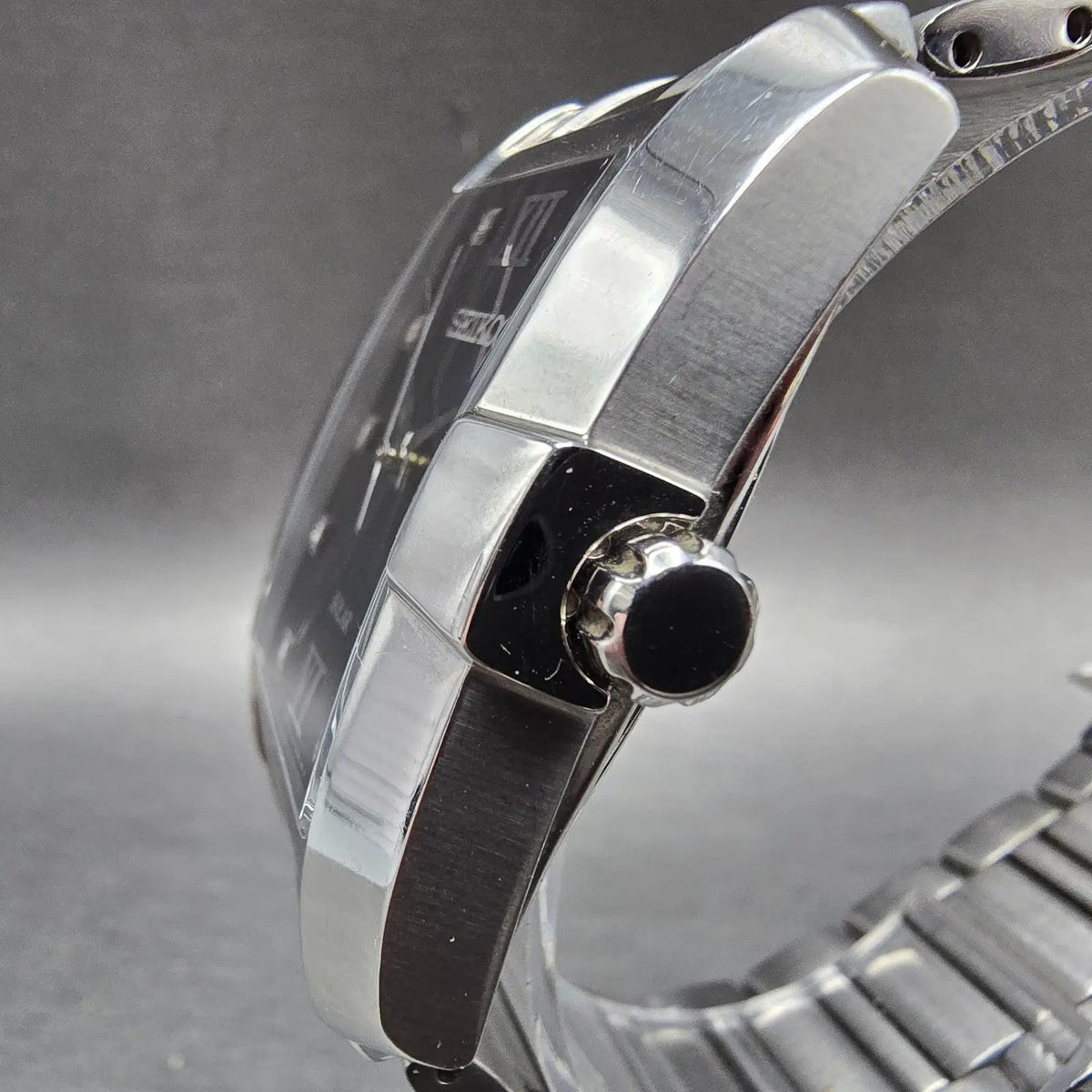 Seiko Solar Tank Watch Men 35mm Black Dial Silver Date Rectangle V157-0CC0 Runs2