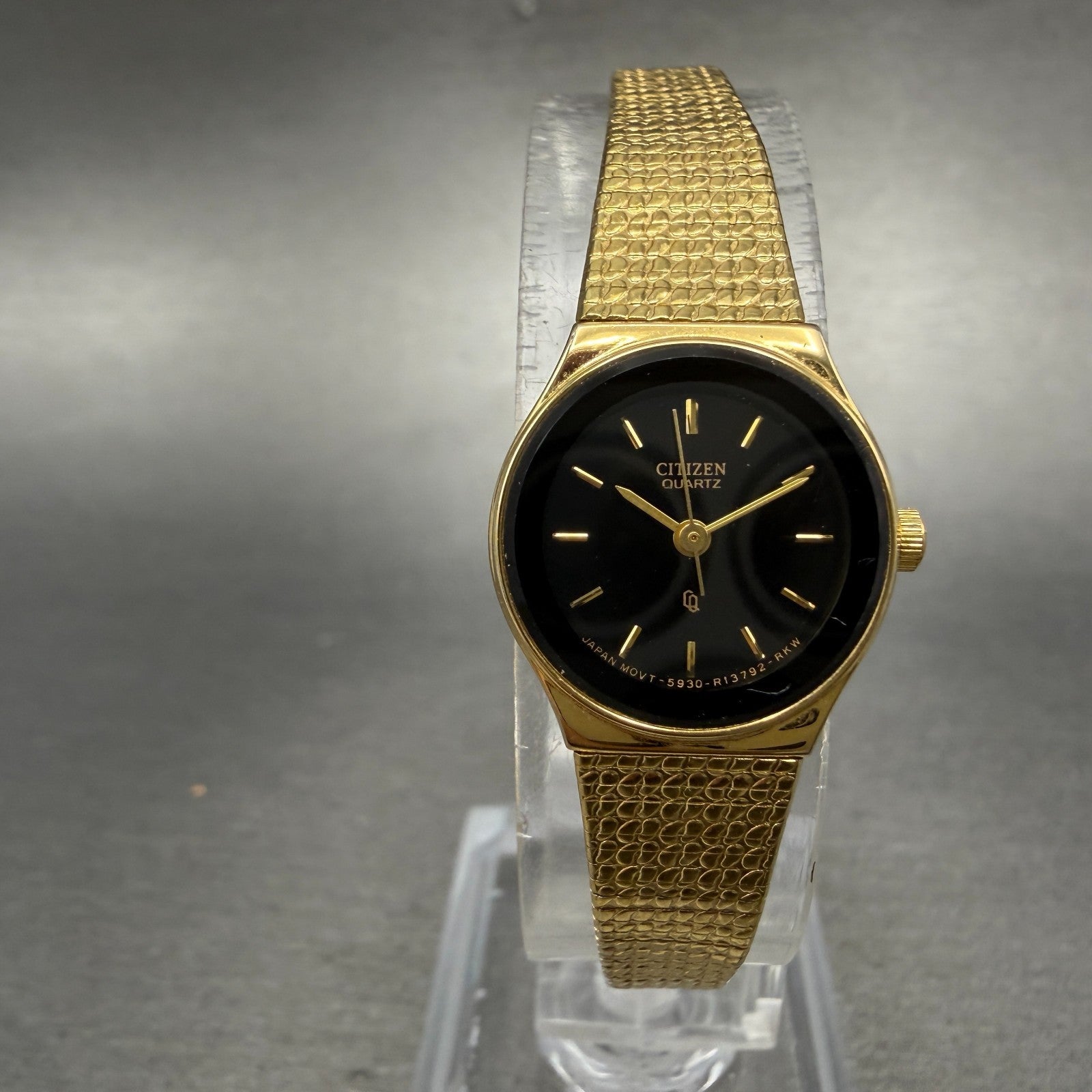 Citizen Watch Women 18mm Black Dial Gold Tone Round 5930-R02467 New Battery ABCD0
