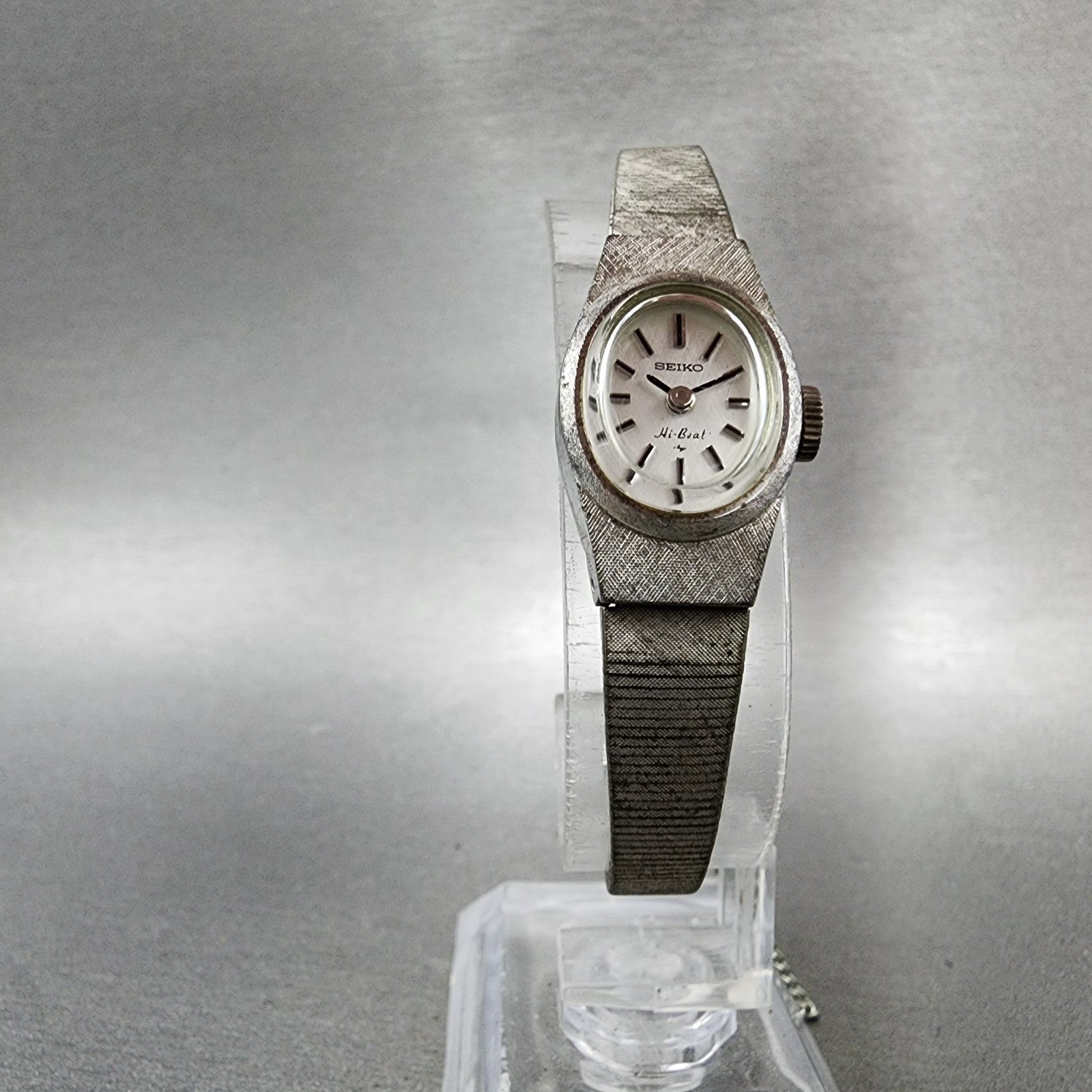 Seiko Watch Women 15mm Silver Dial Silver Tone Manual Oval 11207000 Runs5