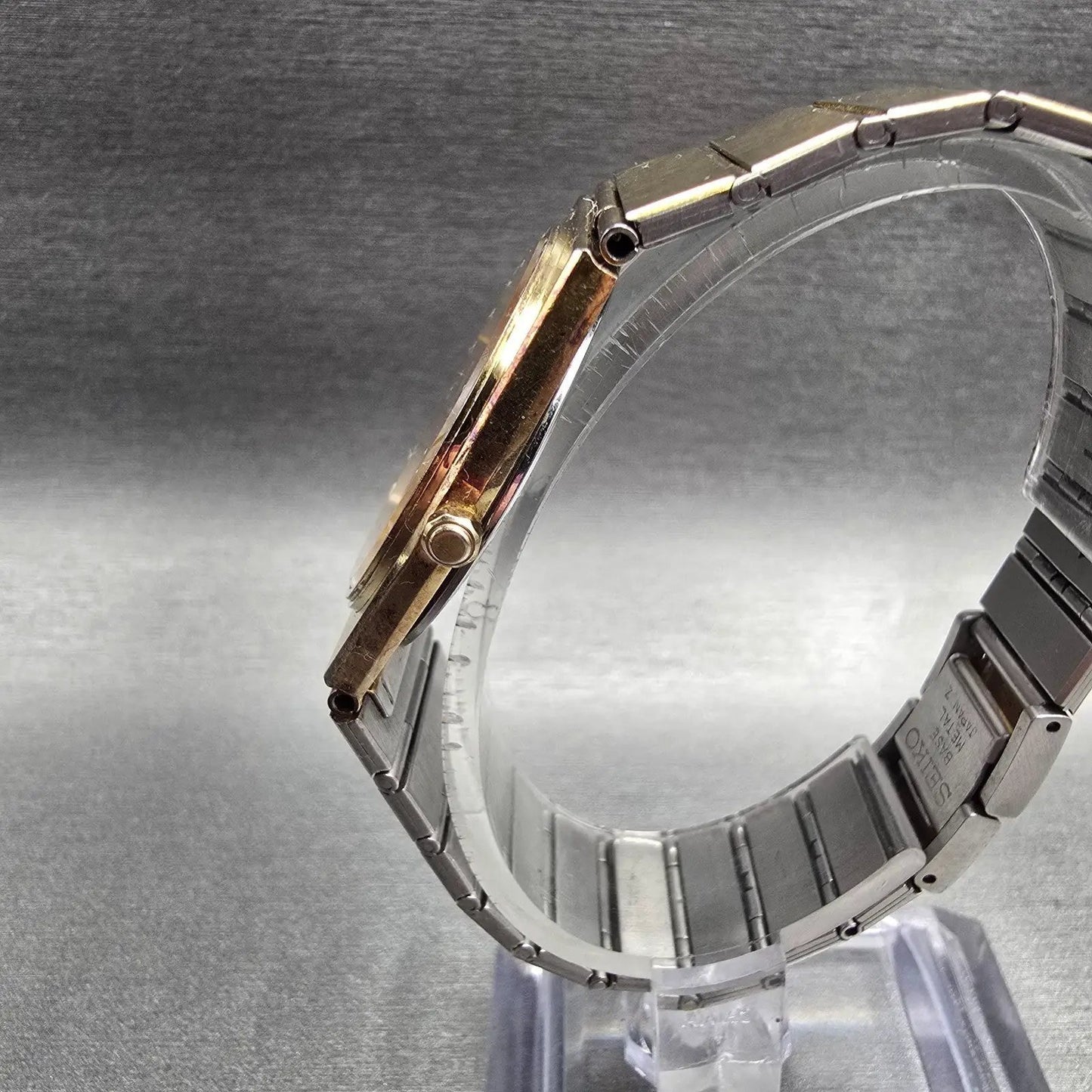 Seiko Watch Men 31mm Gold Dial Gold Tone Oval 9021-6009 New Battery Vintage2