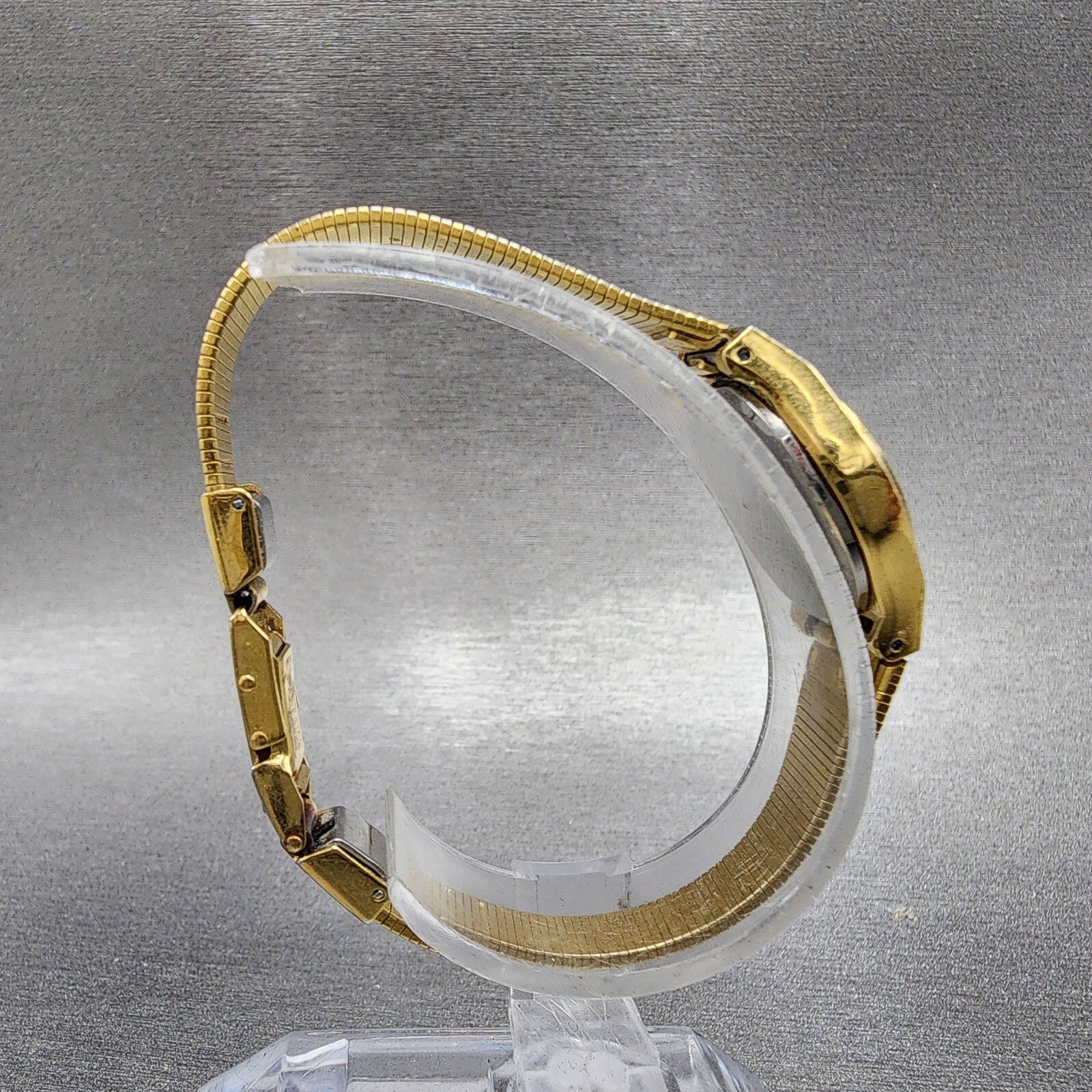 Seiko Watch Women 19mm Gold Dial Gold Tone Round 2P210A79 New Battery VTG8