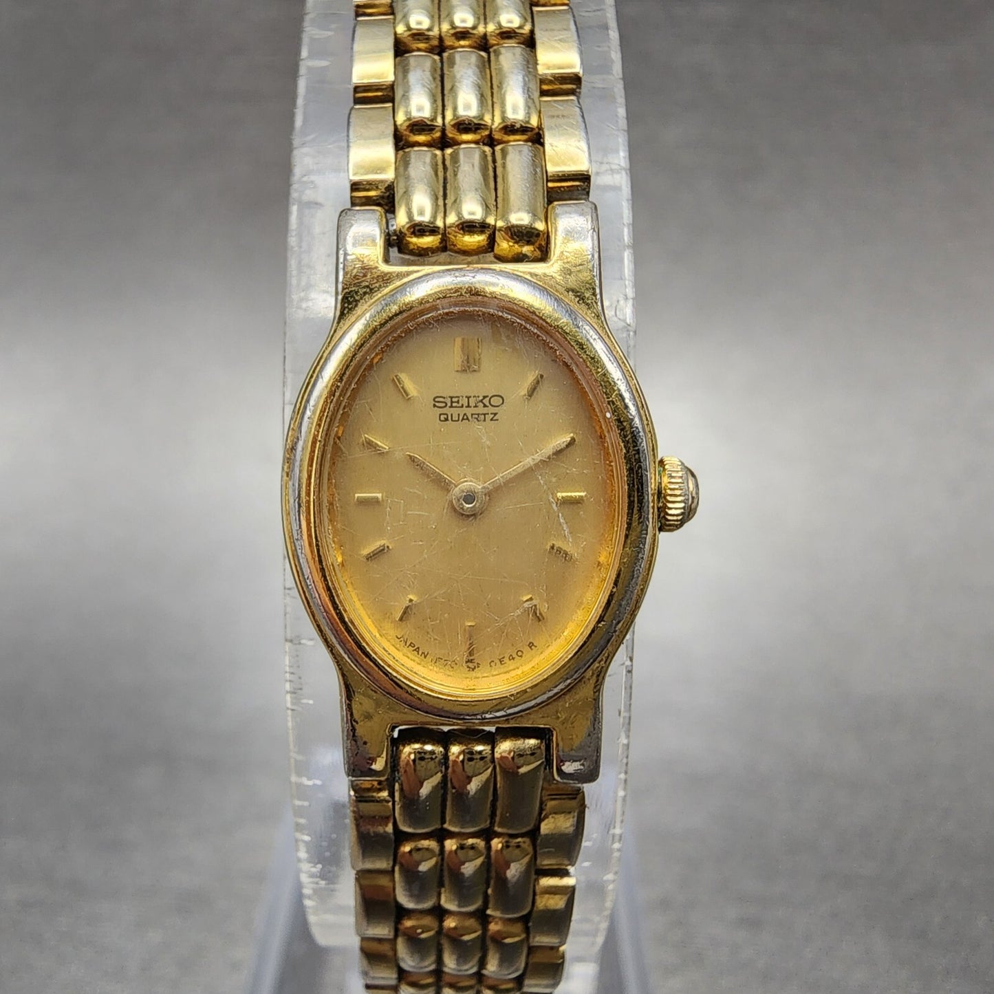Seiko Watch Women 15mm Gold Dial Gold Tone Oval 1F205B90 New Battery Vintage0
