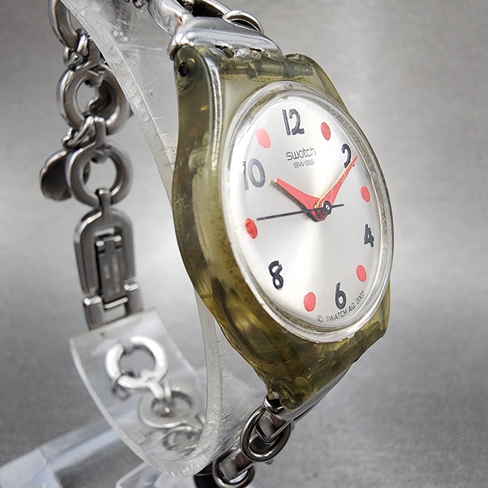 Swatch Me And My Shoes Watch Women 25mm Silver Dial Clear Case Round New Battery3