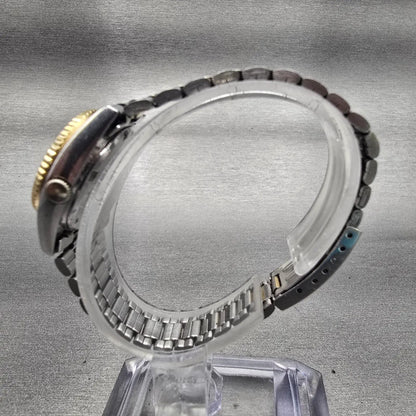 Seiko SQ Watch Women 24mm Silver Dial Two Tone Daydate Round 5823-0059 New Batt6