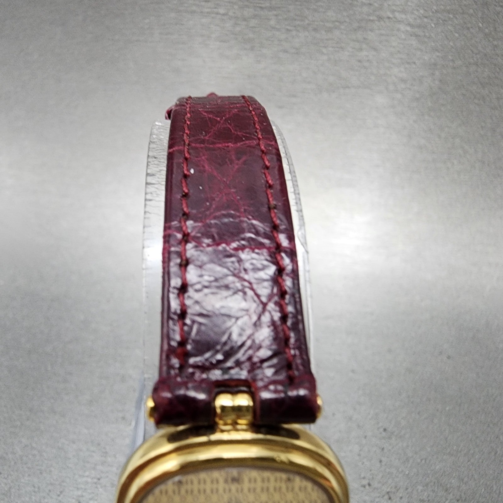 Universal Geneve Watch Women 20mm Gold Dial Gold Tone Oval 516.612 PARTS5