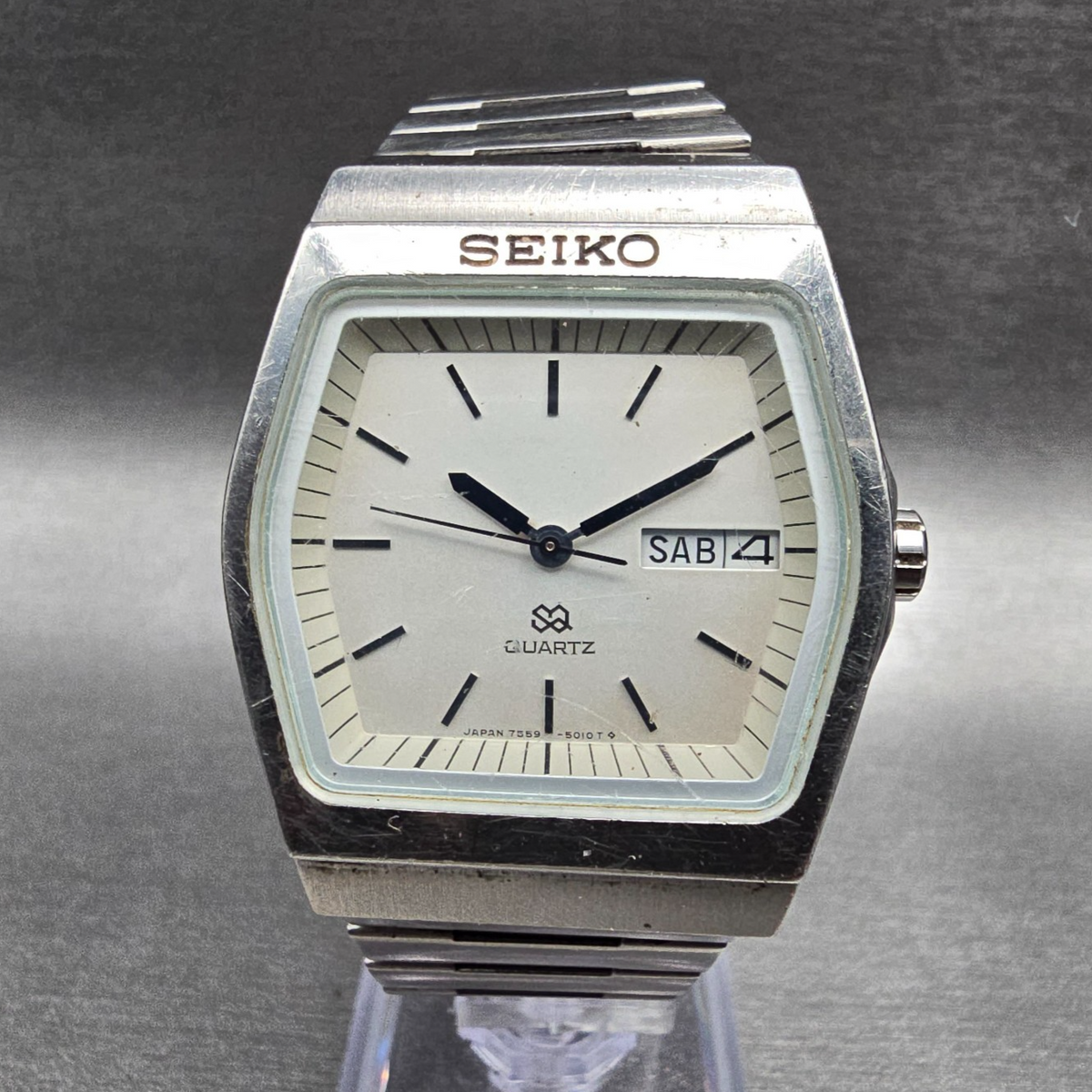 Seiko SQ Watch Men 35mm Silver Dial Silver Daydate Hexagon 7559-5010 New Battery0