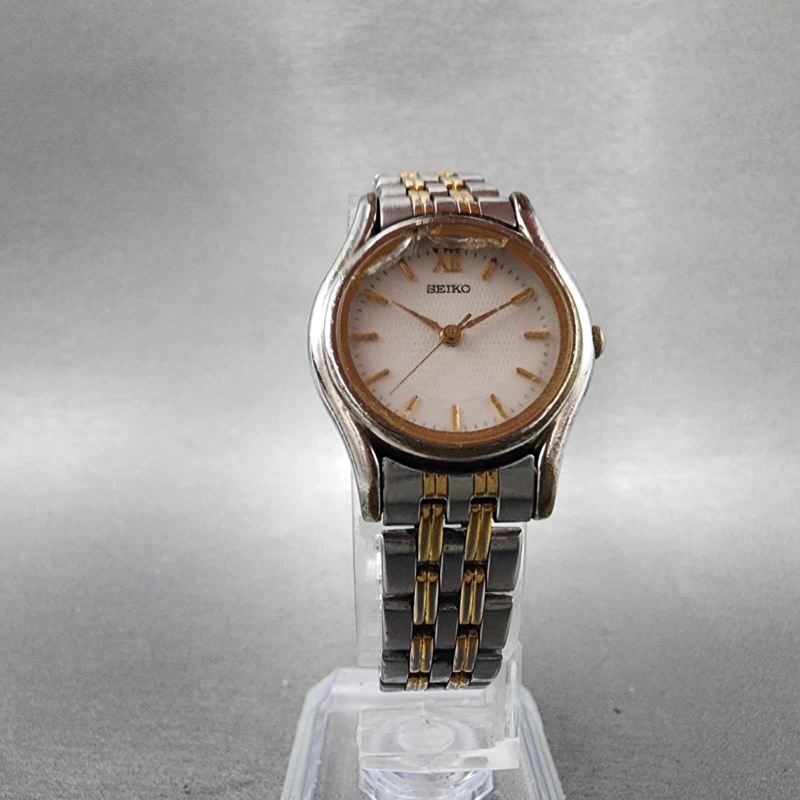 Seiko watch Women 24mm White Dial Two Tone Round V4011630 New Battery VTG5