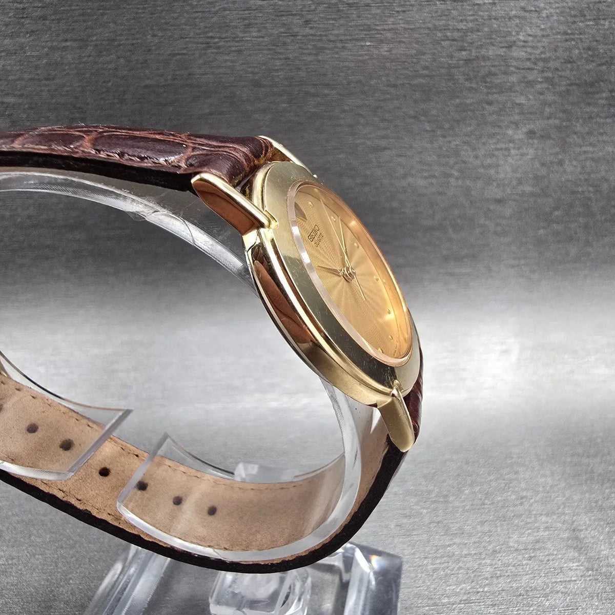 Seiko Watch Men 31mm Gold Dial Gold Tone Round 7N01-6E60 New Battery Vintage3