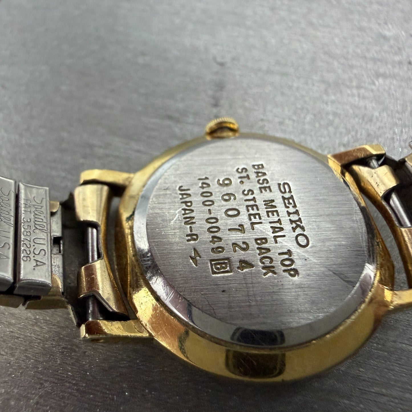 Seiko Watch Women 23mm Champagne Dial Gold Tone Round 1400-0049 New Battery9