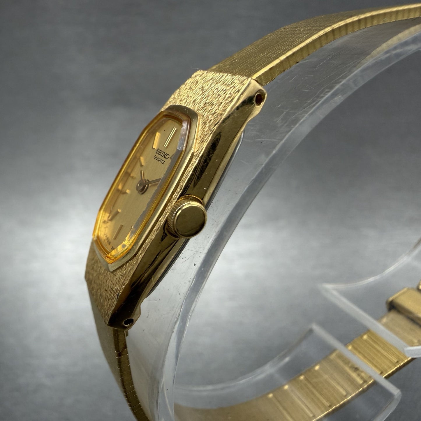 Seiko Watch Women 13mm Champagne Dial Gold Tone Rectangle 2E206461 New Battery2
