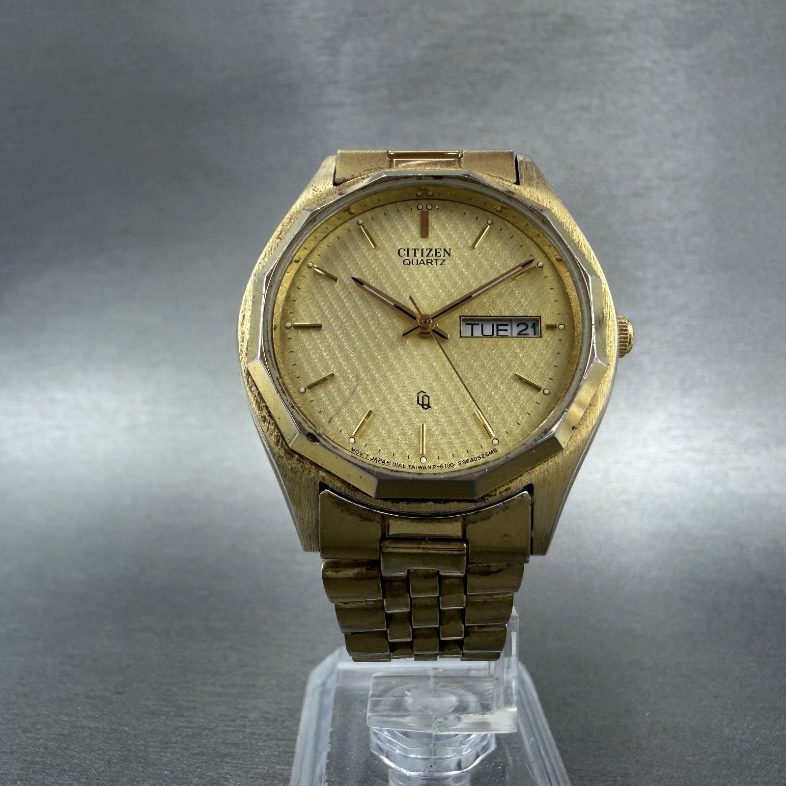 Citizen Watch Men 35mm Gold Tone Gold Tone Daydate 6100S16725 New Battery5