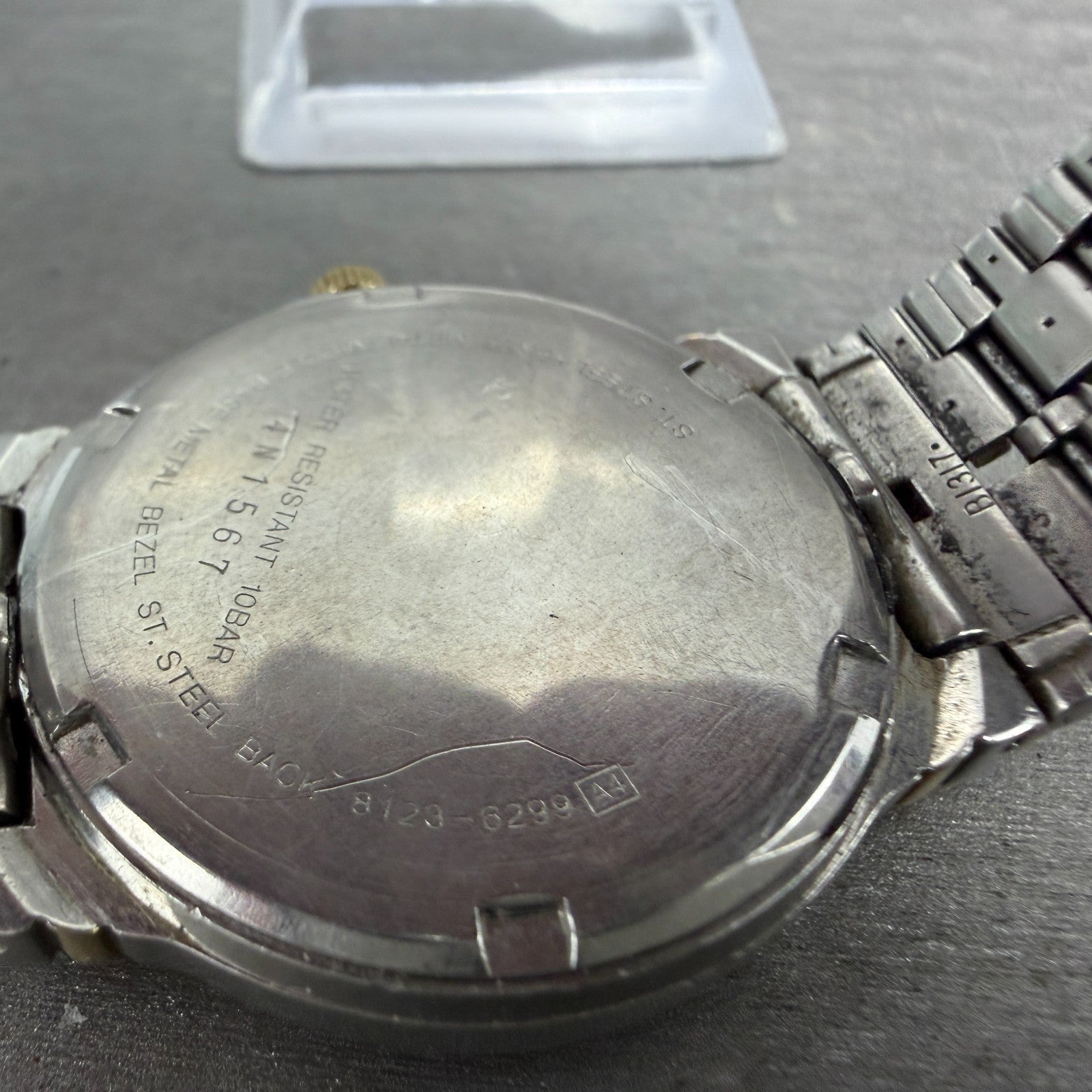Seiko SQ Watch Men 33mm Silver dial Two Tone Round Daydate 8123-6299 New Batt 5T9