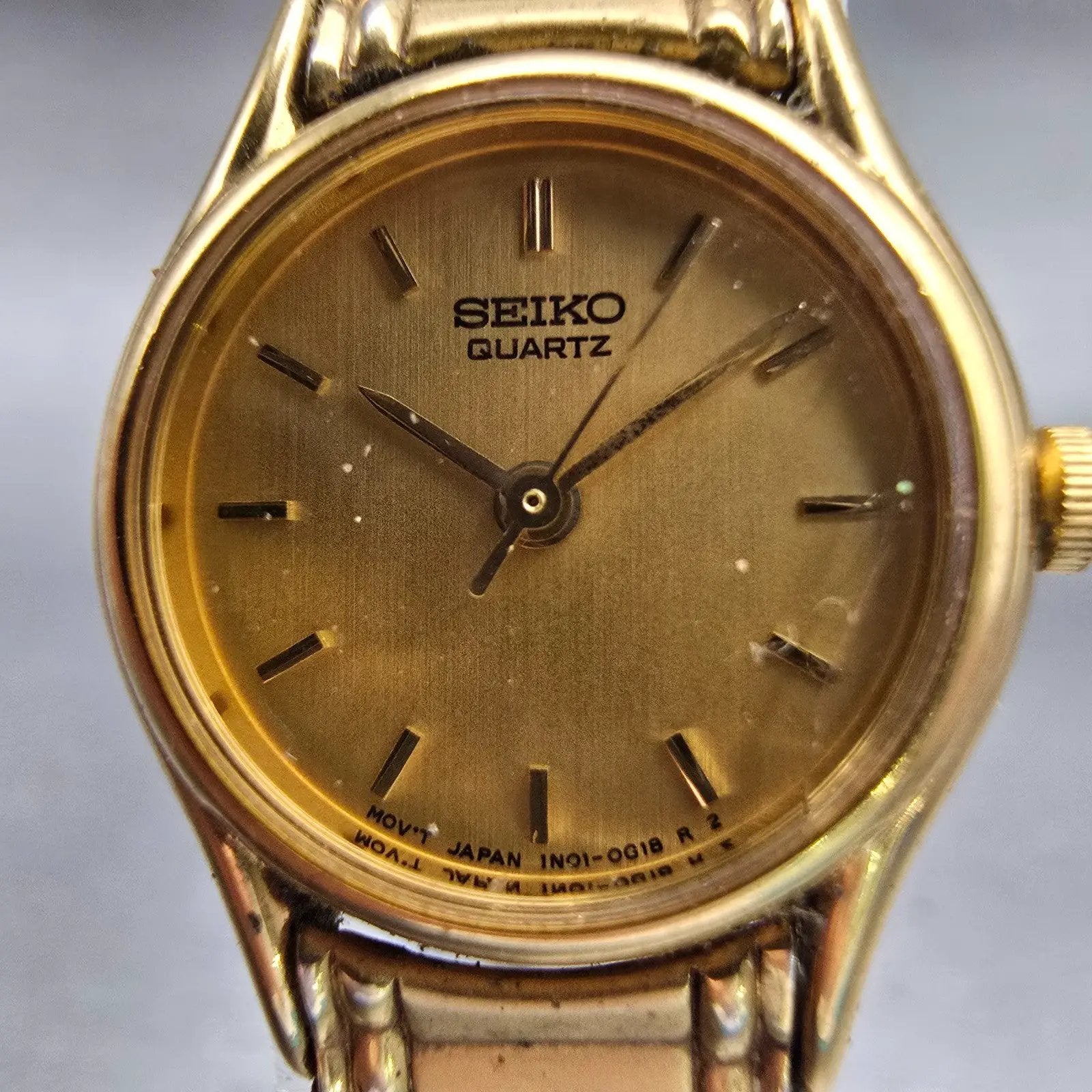 Seiko Watch Women 20mm Gold Dial Gold Tone Round 1N01-0E19 New Battery Vintage1