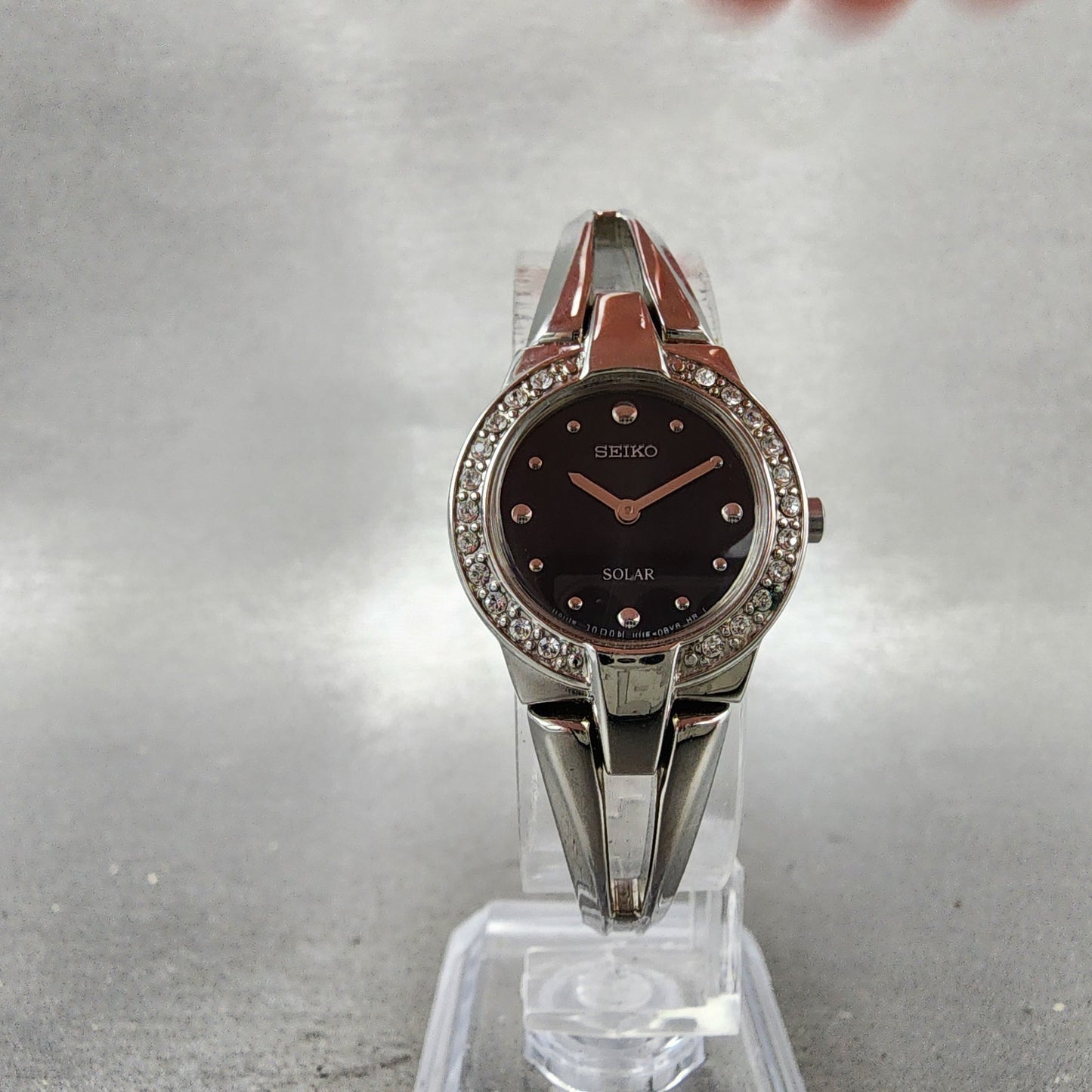 Seiko Solar Watch Women 22mm Black Dial Silver Tone Round Crystal Bezel Runs5