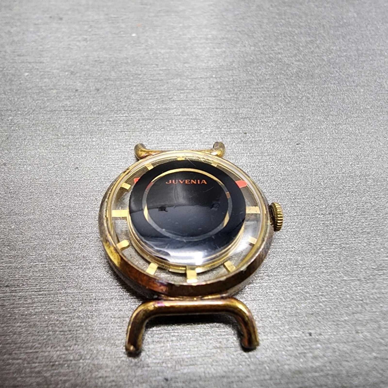 Juvenia Mystery Dial Watch Women 22mm Black Dial Gold Tone Round Manual Wind2