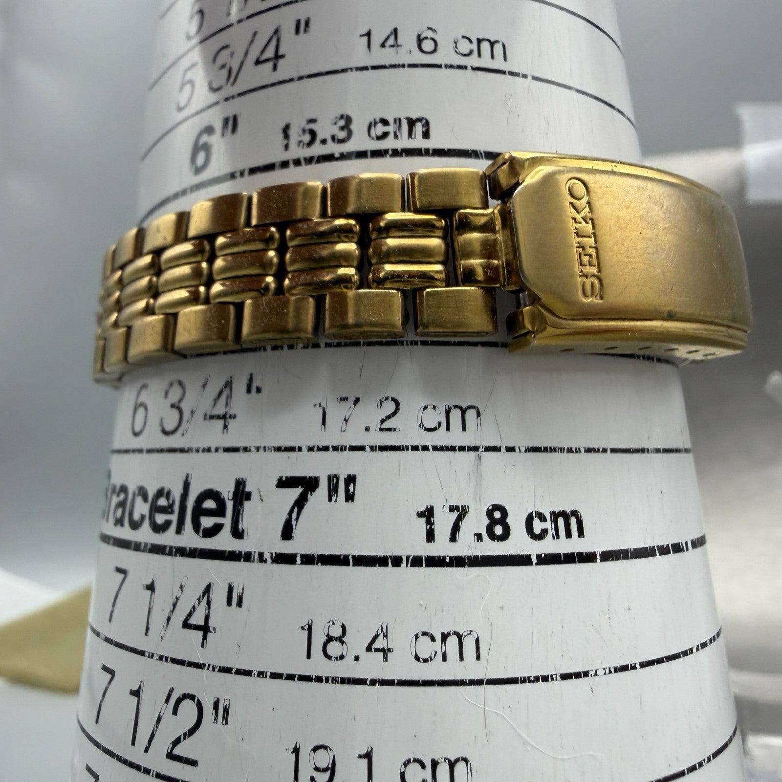 Seiko Sports 50 Watch Women 25mm Champagne Dial Gold Tone Date 7N82-0271 NewBatt10