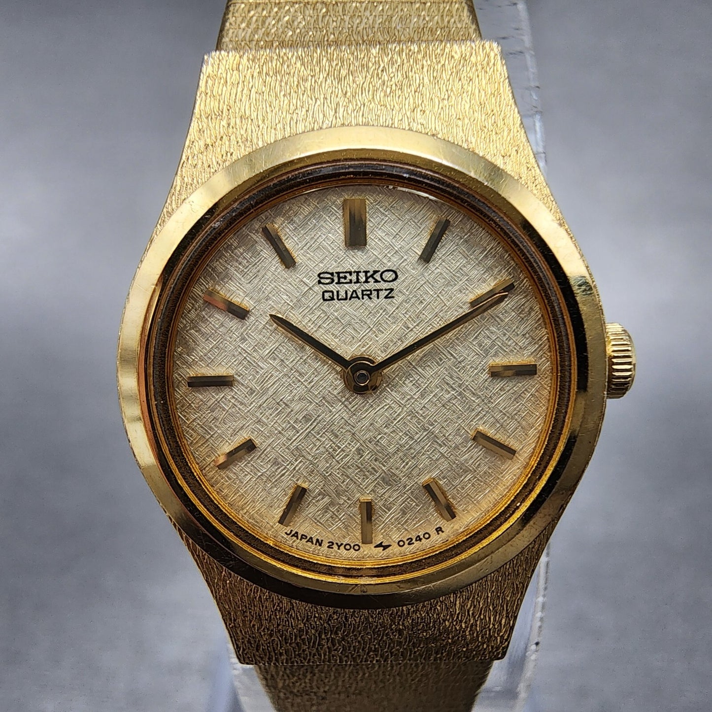 VTG Seiko Watch Women 17mm Champangne Dial Gold Tone Round 2Y000019 New Battery1