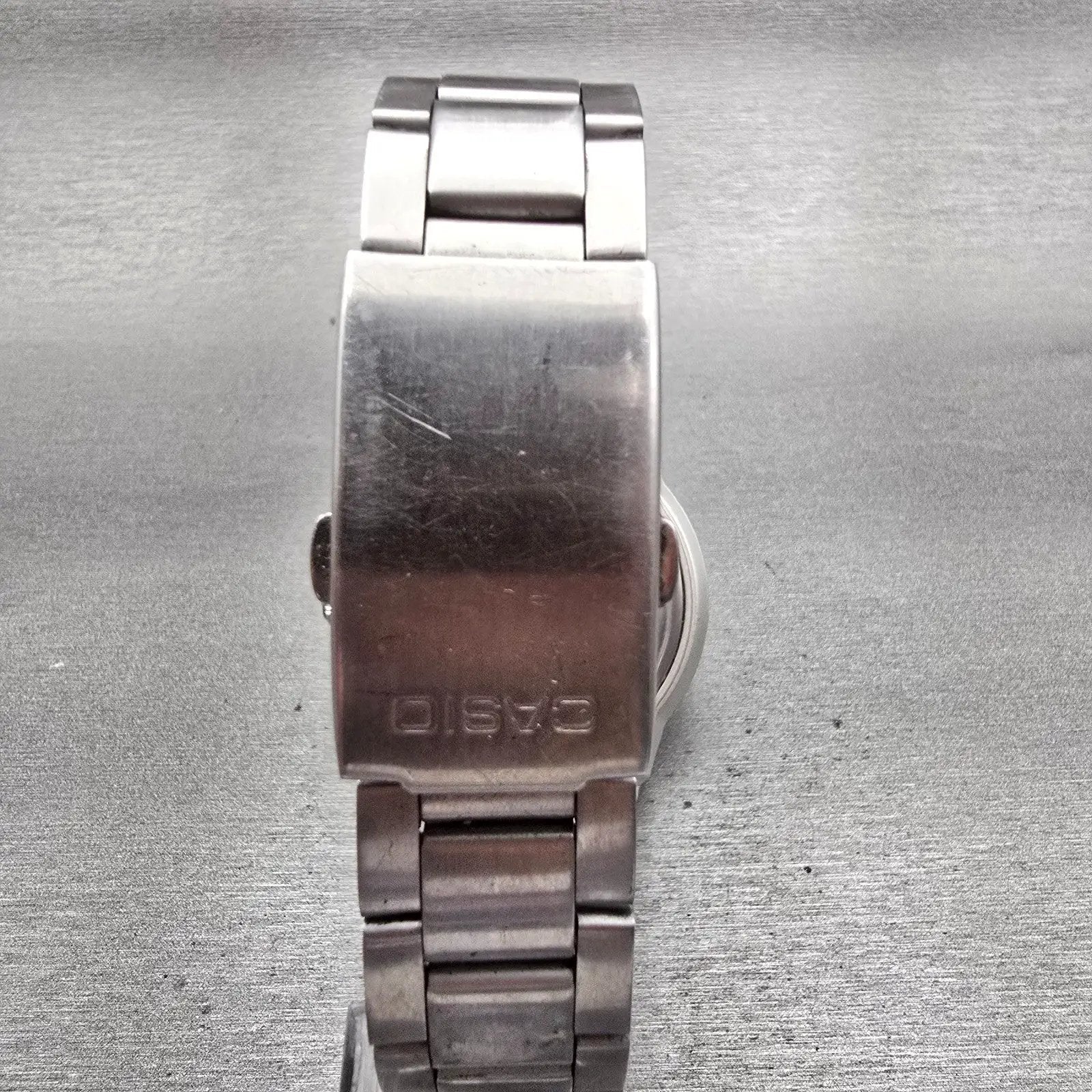 Casio Dive Watch Men 43mm White Dial Two Tone Daydate Round MRW-200H New Battery7