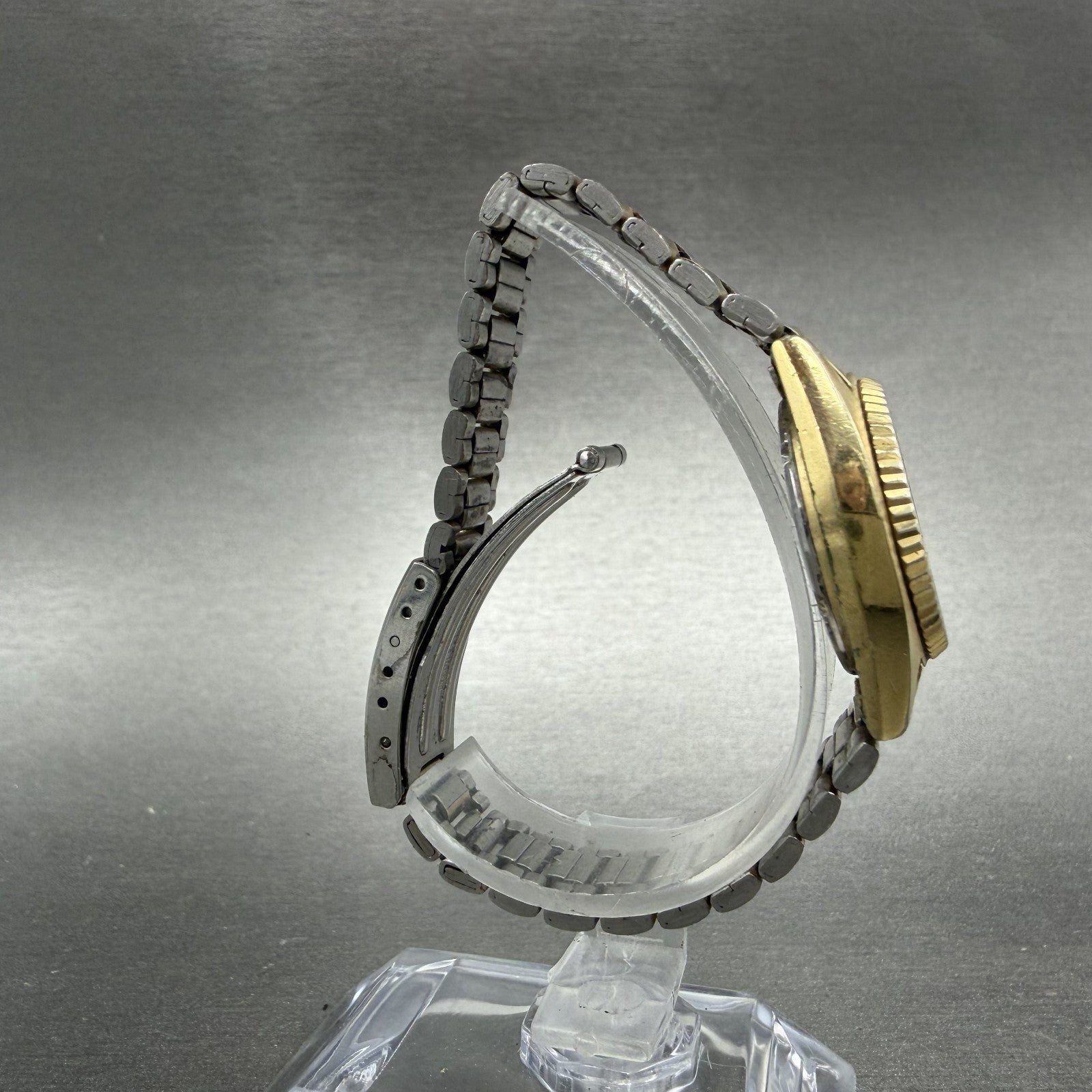 Seiko SQ Watch Women 25mm Champagne Dial Gold Tone Daydate 2626-0159 New Battery8