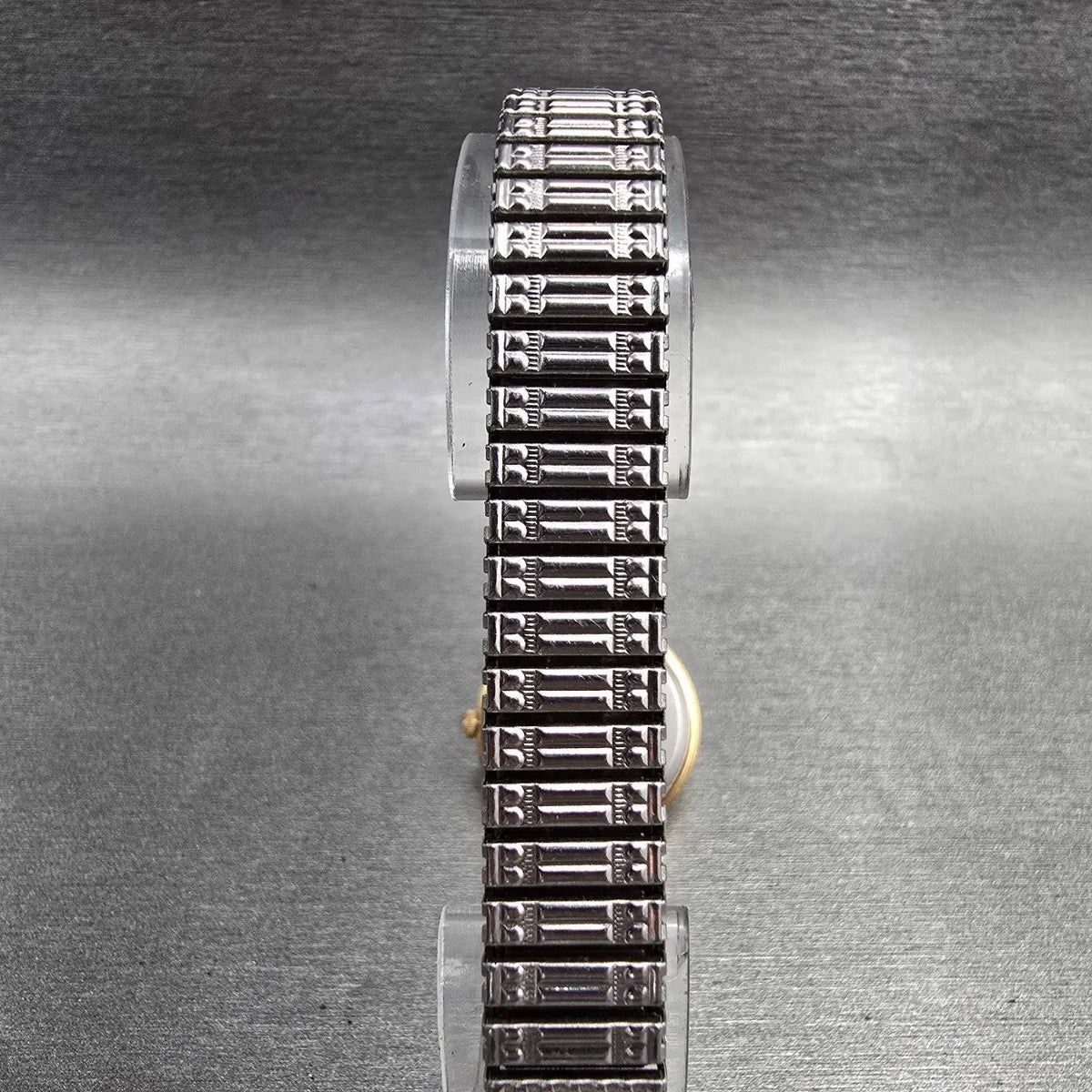 Seiko Alba Watch Women 24mm Champagne Dial Gold Tone Round V515-6300 New Battery7