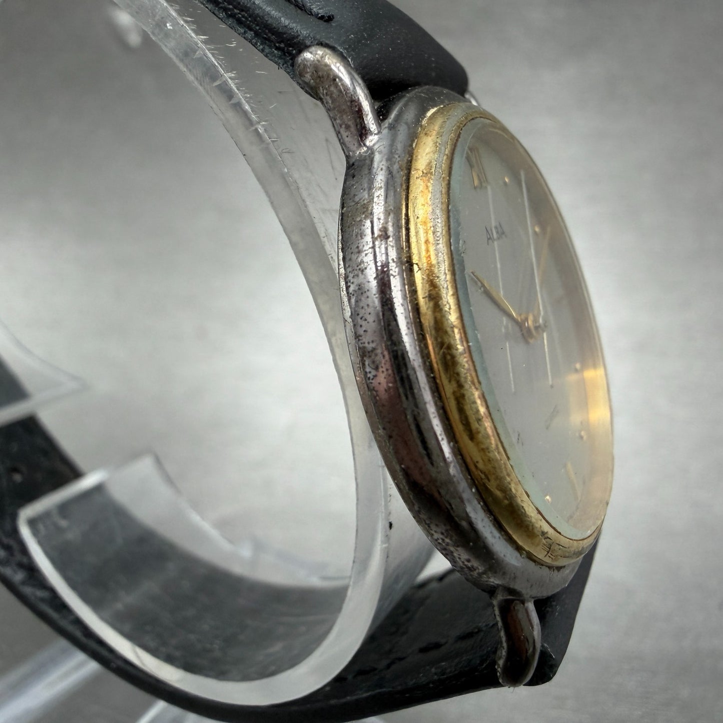 Seiko Alba  Watch Men 31mm Gray Dial Two Tone Round V321-6010 New Battery VTG3