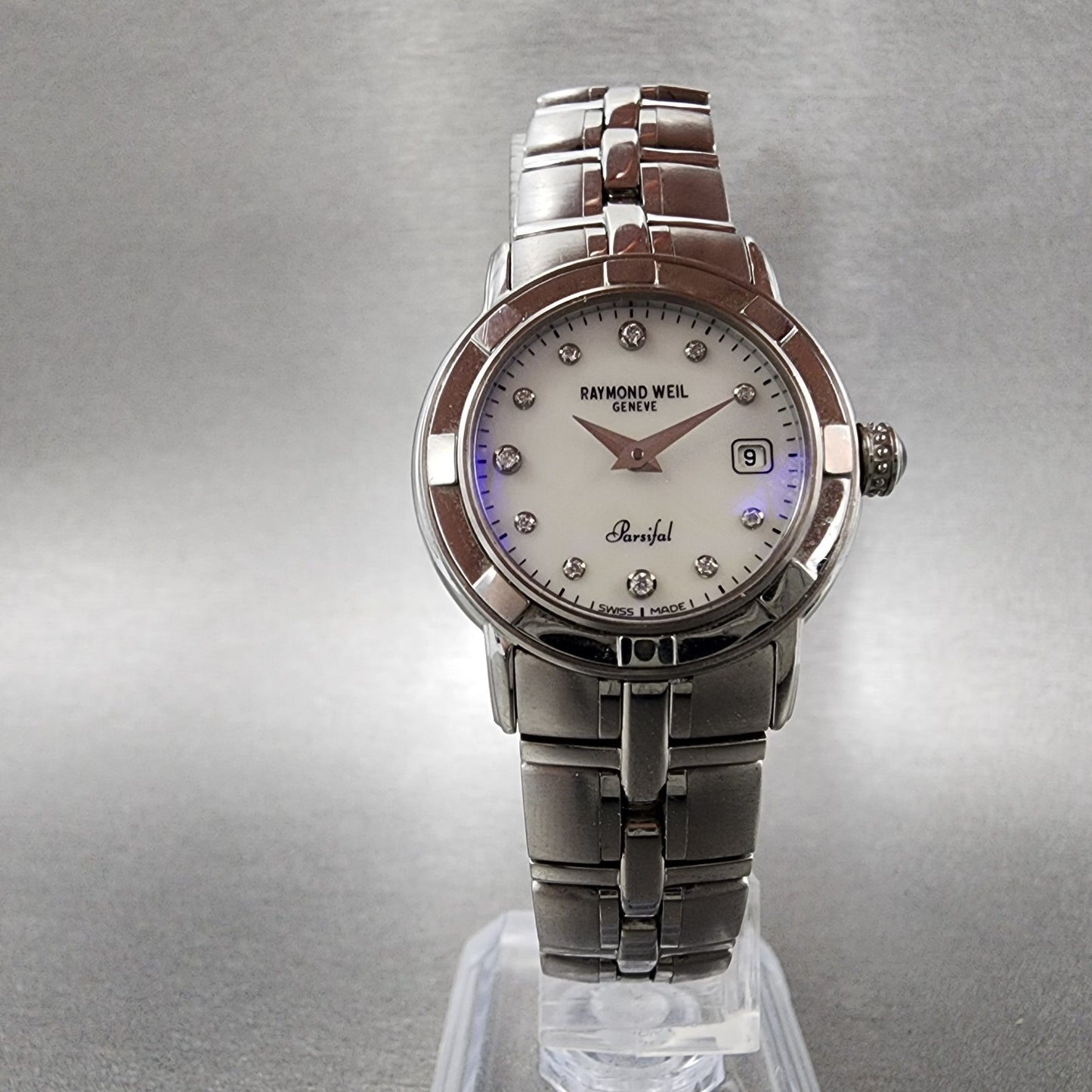 Raymond Weil Parisfal Watch Women 27mm MOP Dial Silver Tone Date 9441 New Batt5