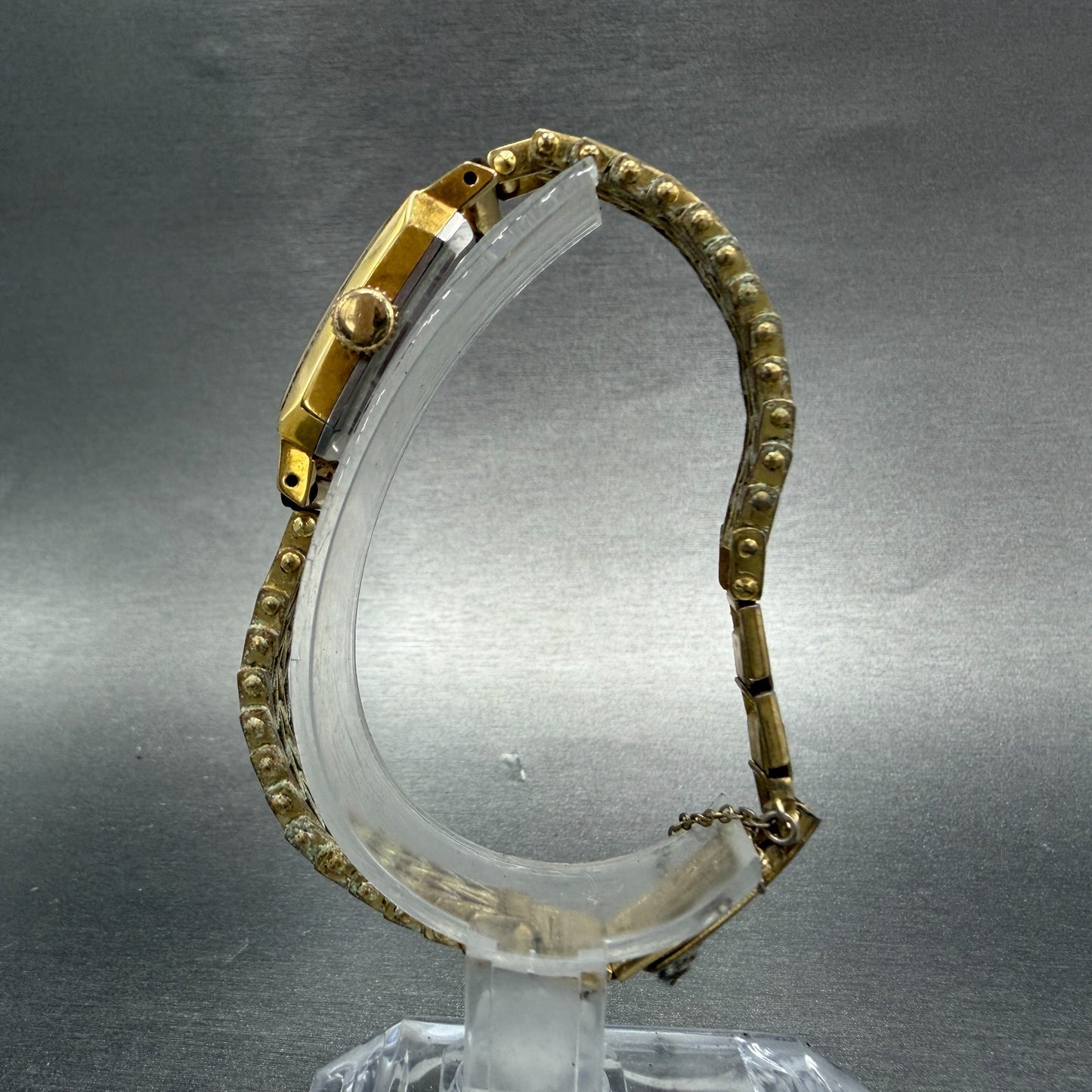 Seiko Solar Tank Watch Women 15mm White Dial Gold Tone Rectangle 572 Manual Runs6
