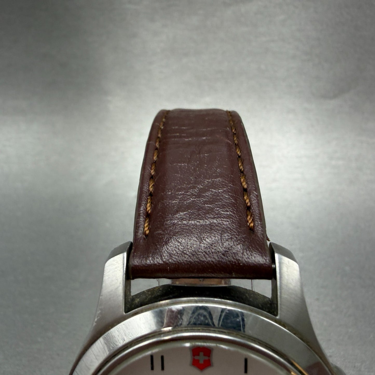 Victorinox Swiss Army Watch Men 40mm Silver Dial Silver Tone Date Round PARTS5
