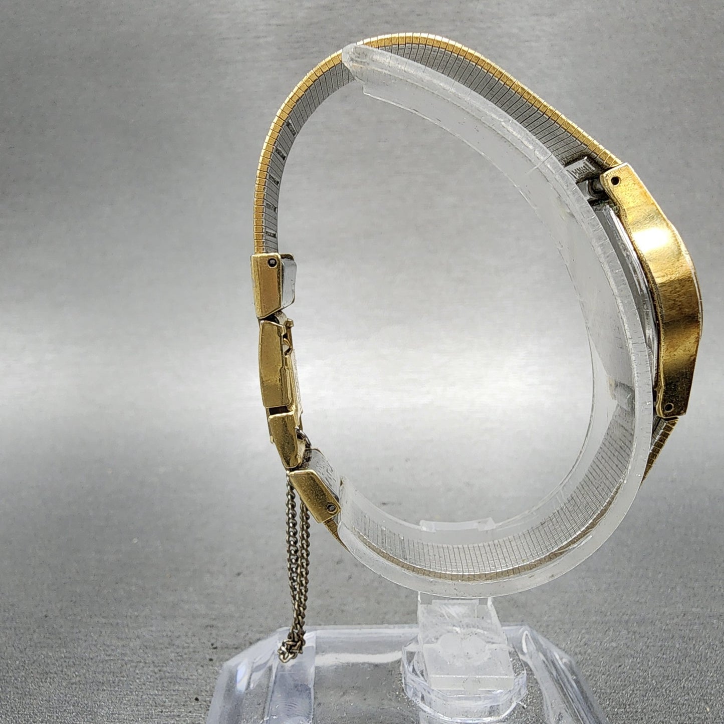 Seiko Watch Women 20mm Champagne Dial Gold Tone Round 8y210029 New Battery8