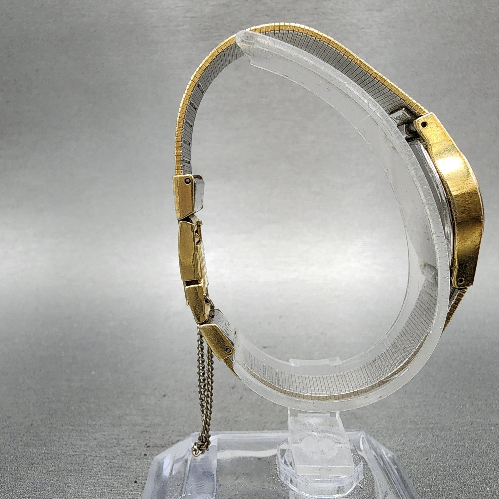 Seiko Watch Women 20mm Champagne Dial Gold Tone Round 8y210029 New Battery8