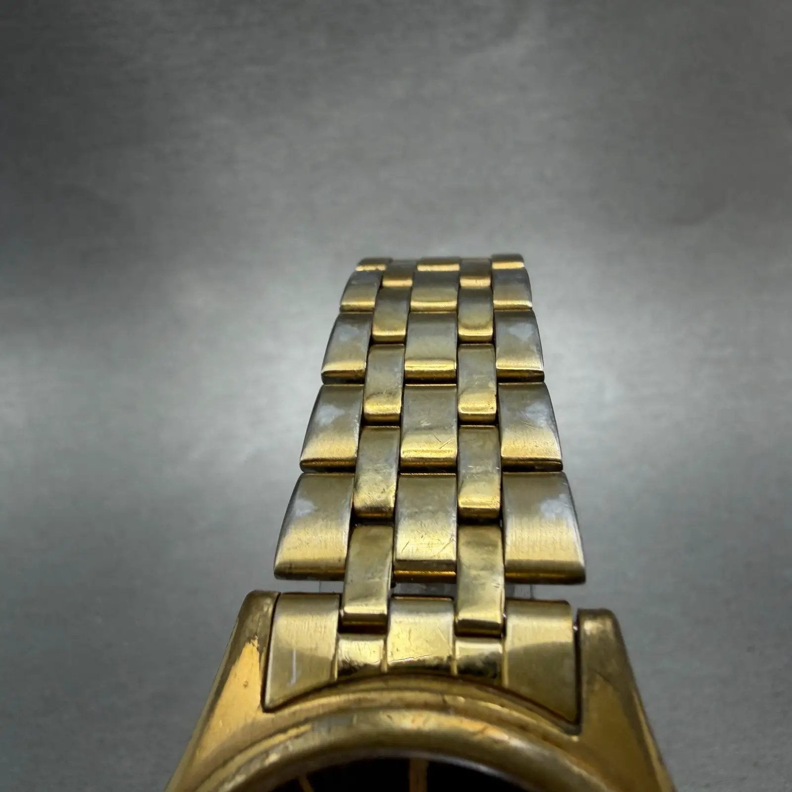 48043098
