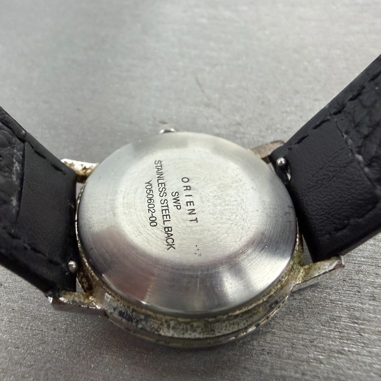 Orient Watch Men 32mm Black Dial Silver Tone Round Y050602-00 New Battery VTG9