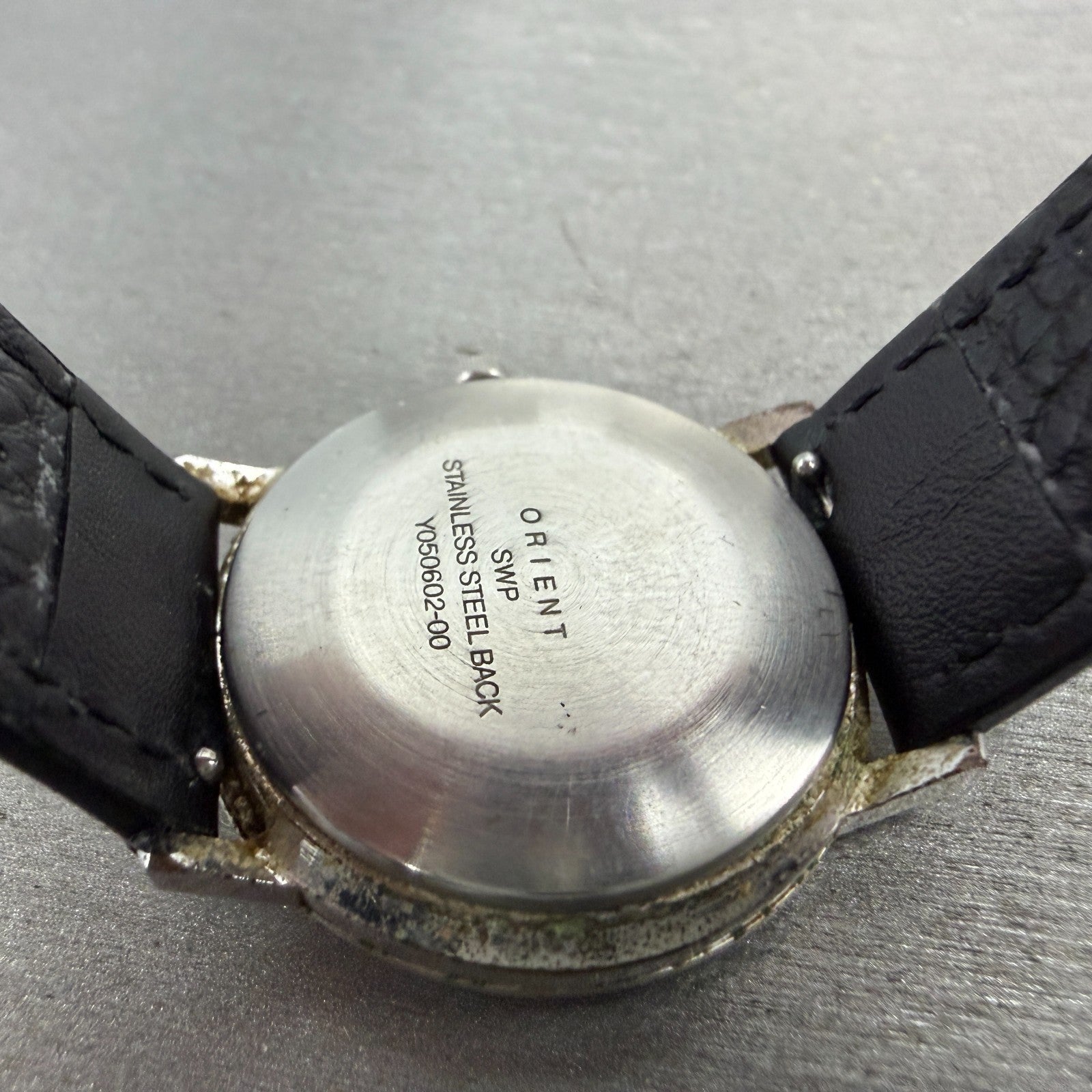 Orient Watch Men 32mm Black Dial Silver Tone Round Y050602-00 New Battery VTG9