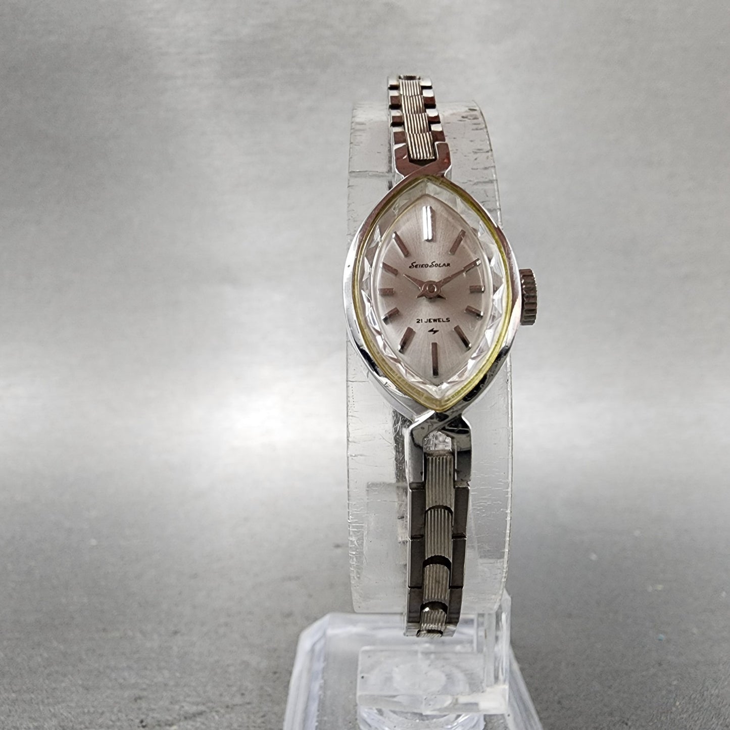 Seiko Solar Watch Women 15mm White Dial White Gold Plated Manual Wind Runs VTG5