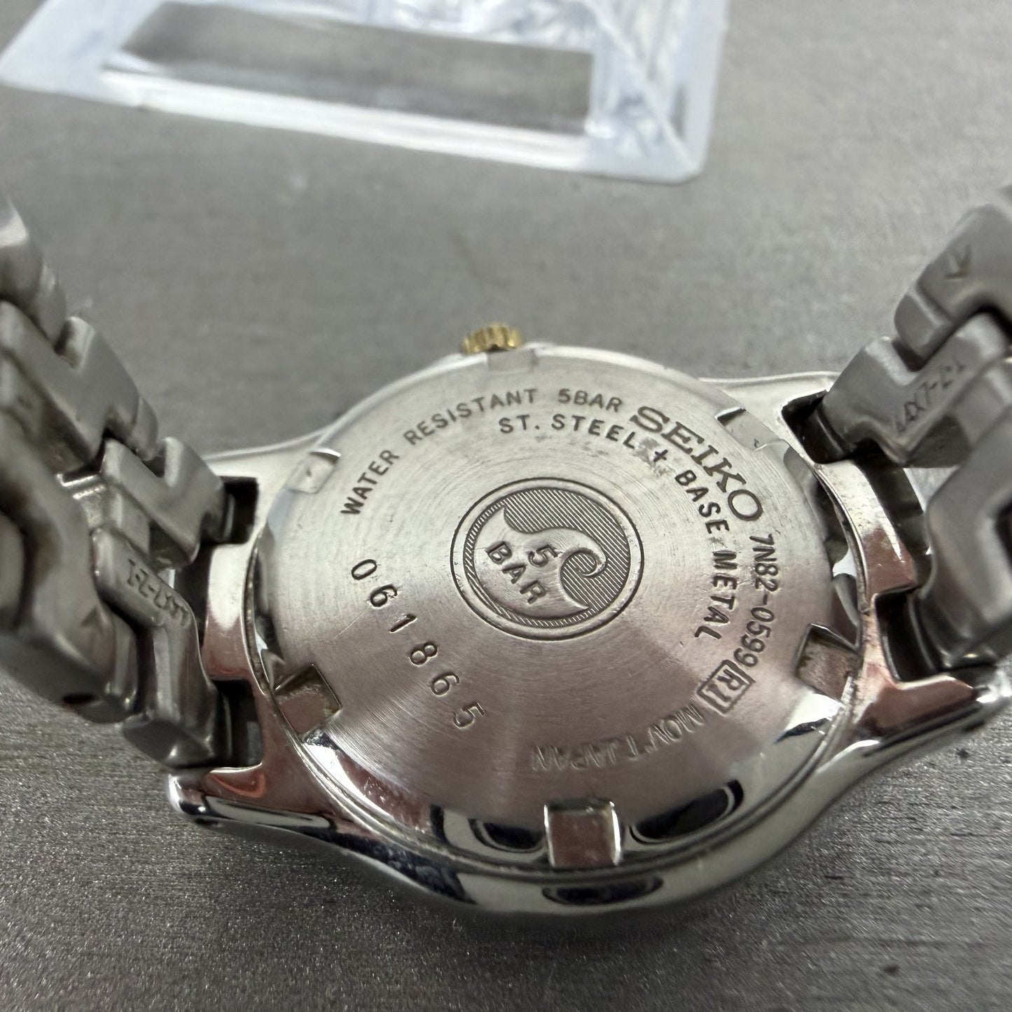 Seiko Watch Women 26mm White Dial Two Tone Date Round 7n82-0599 New Battery JGKP9