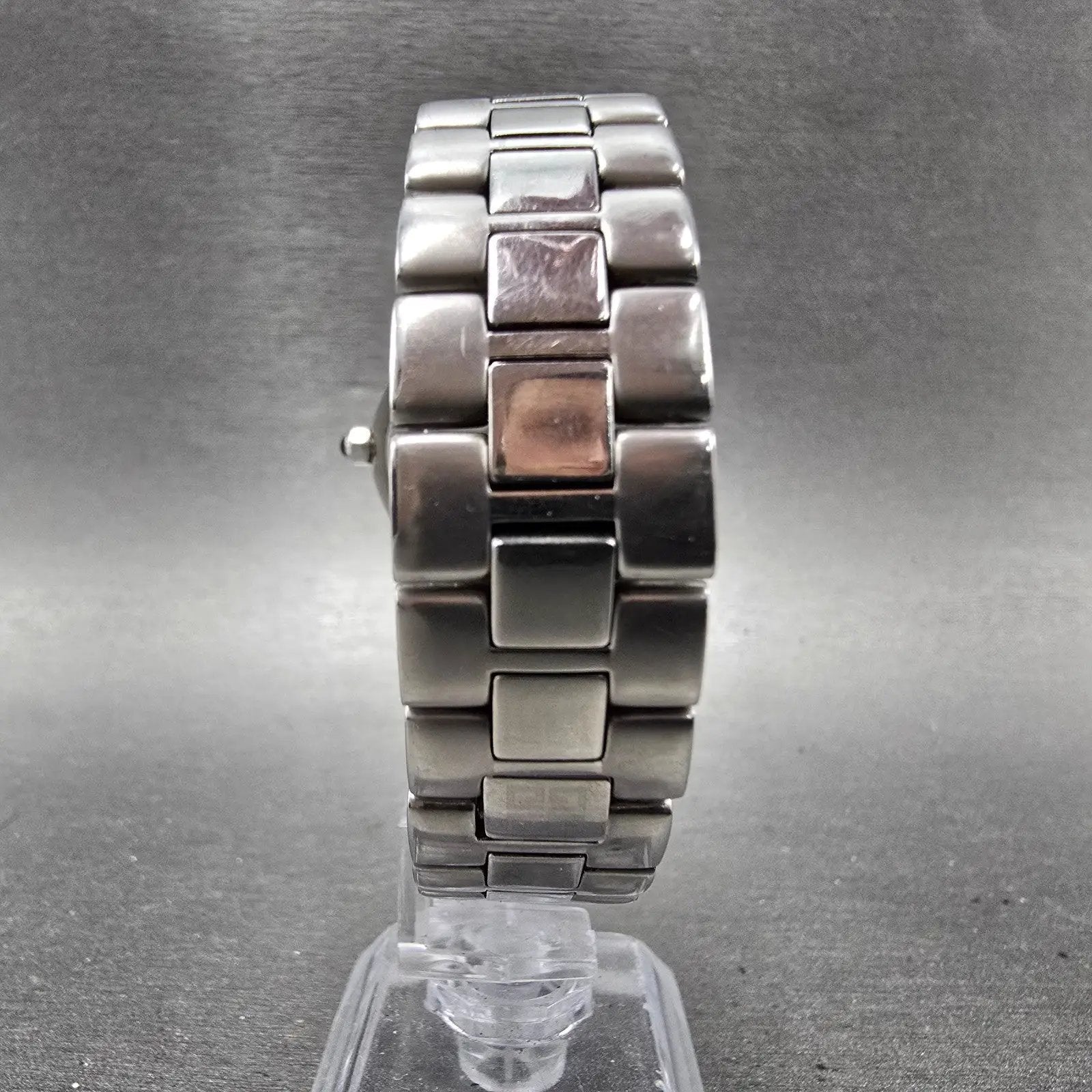 Givenchy Watch Women 32mm Black Dial Steel Date Round New Battery VTG7