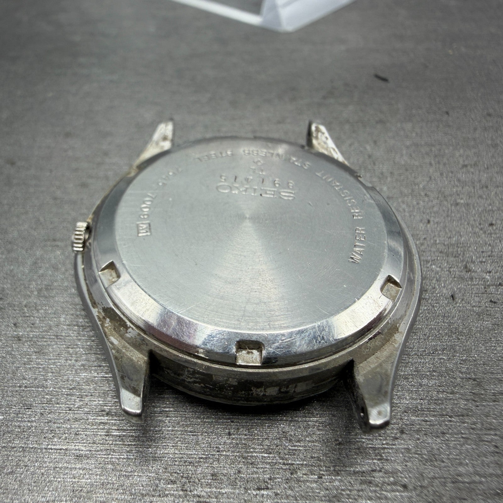 Seiko SQ Watch Men 37mm White Dial Silver Tone Date Round 7545-7009 PARTS8