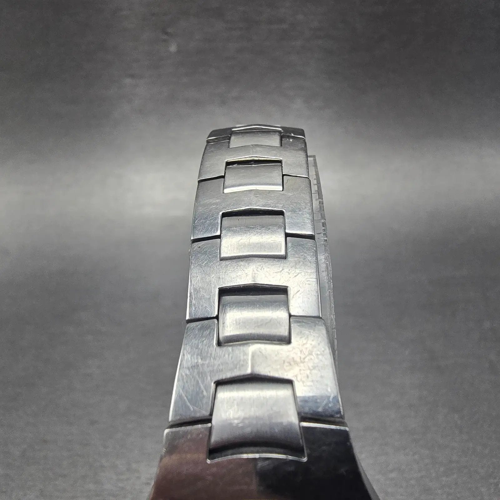 Tissot Watch Women 23mm Black Dial Silver Tone Round L520 New Battery W/box4