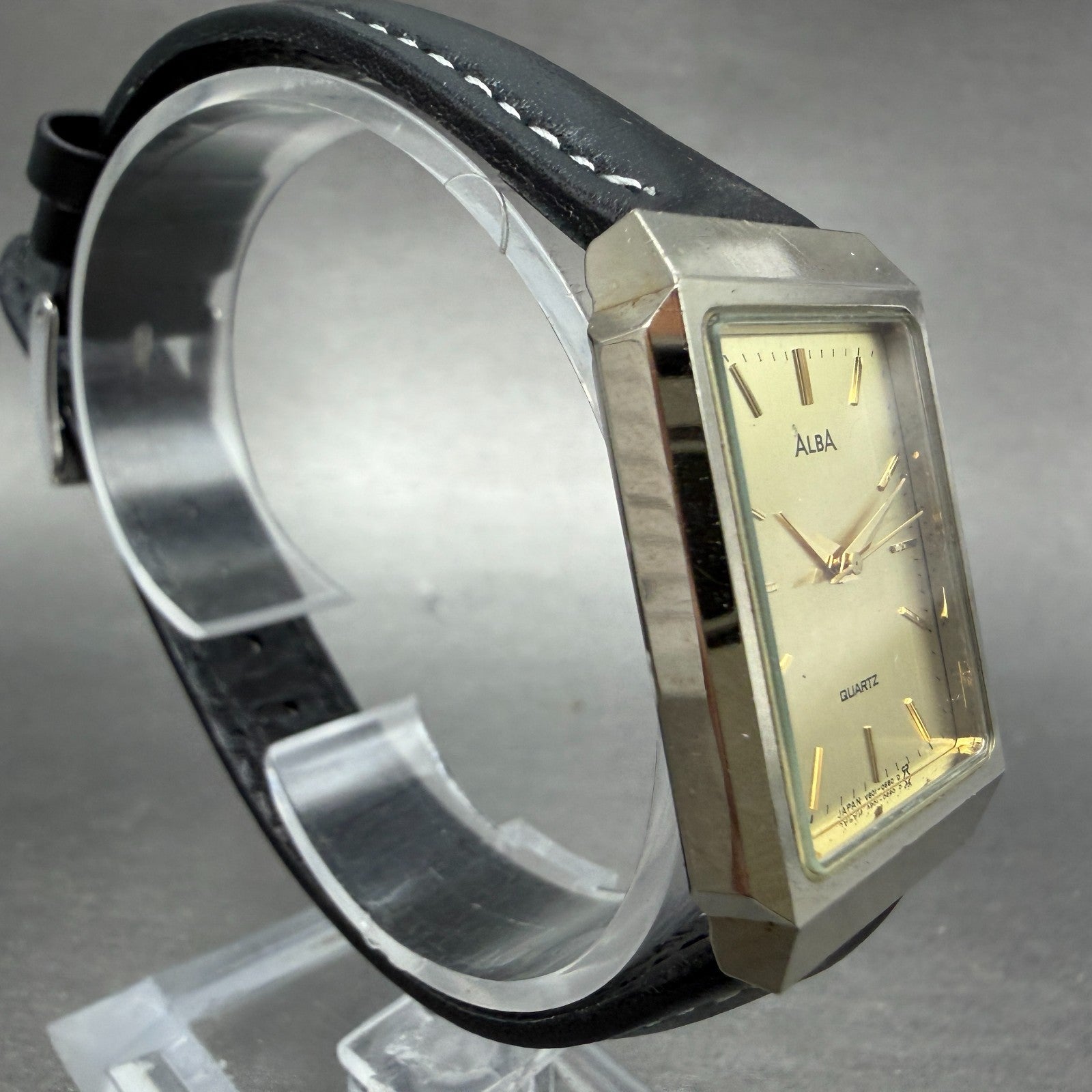 Seiko Alba Tank Watch Unisex 25mm Champagne Dial Gold Tone V801-5100 NewBattery3