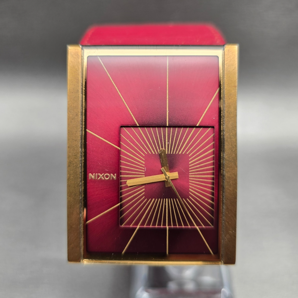 Nixon The Motif Watch Women 38mm Red Dial Gold Tone Rectangle New Battery0